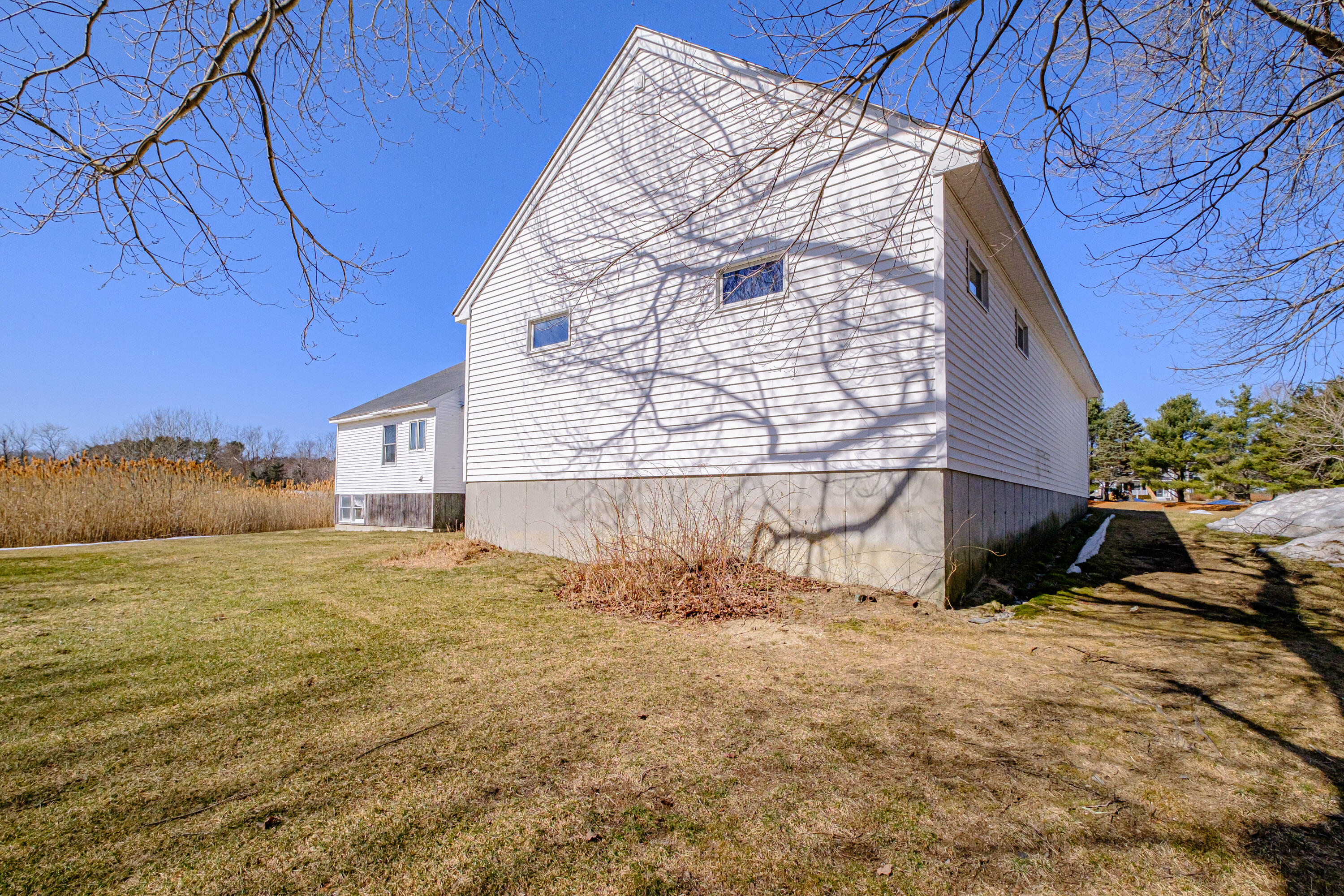 9 Clearwater Drive