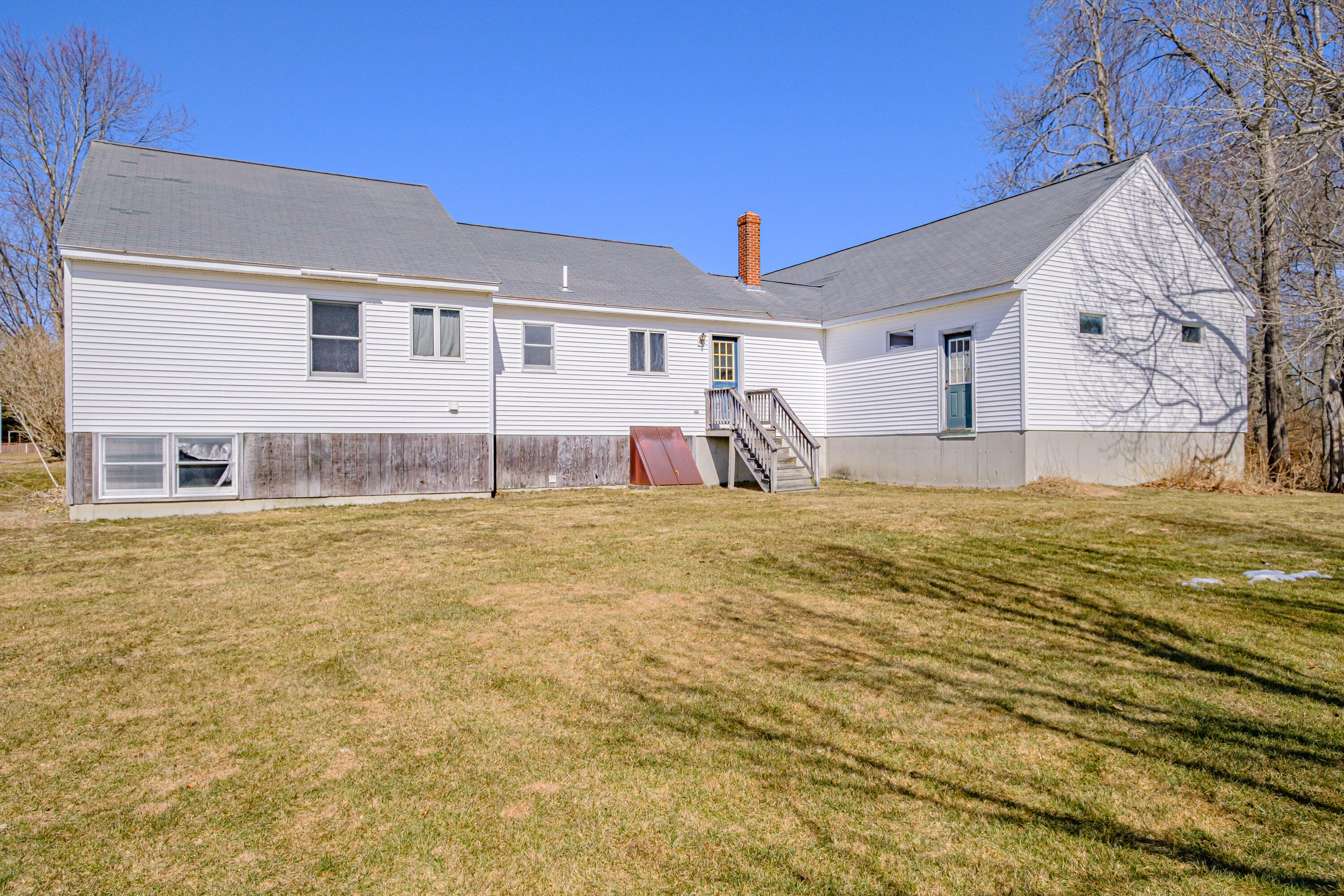 9 Clearwater Drive