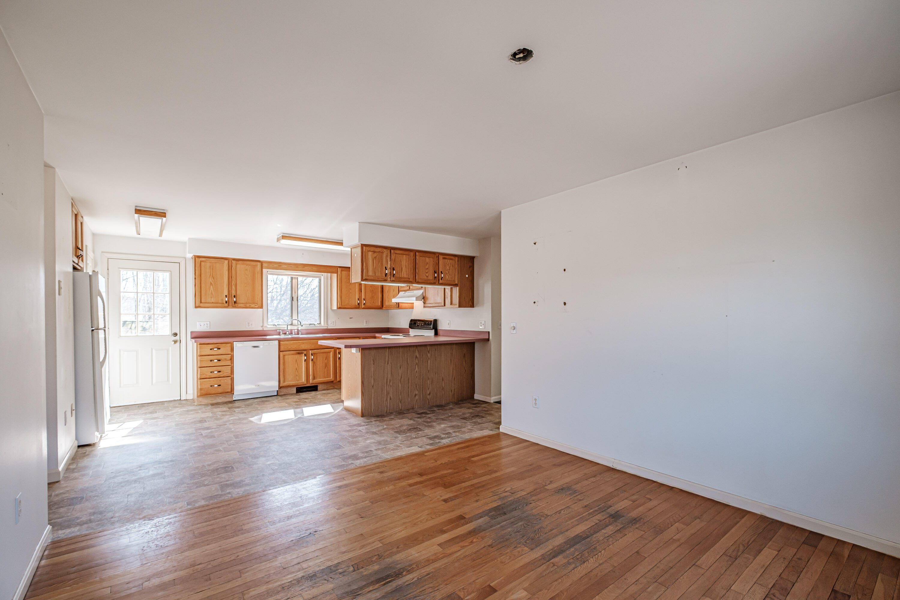9 Clearwater Drive