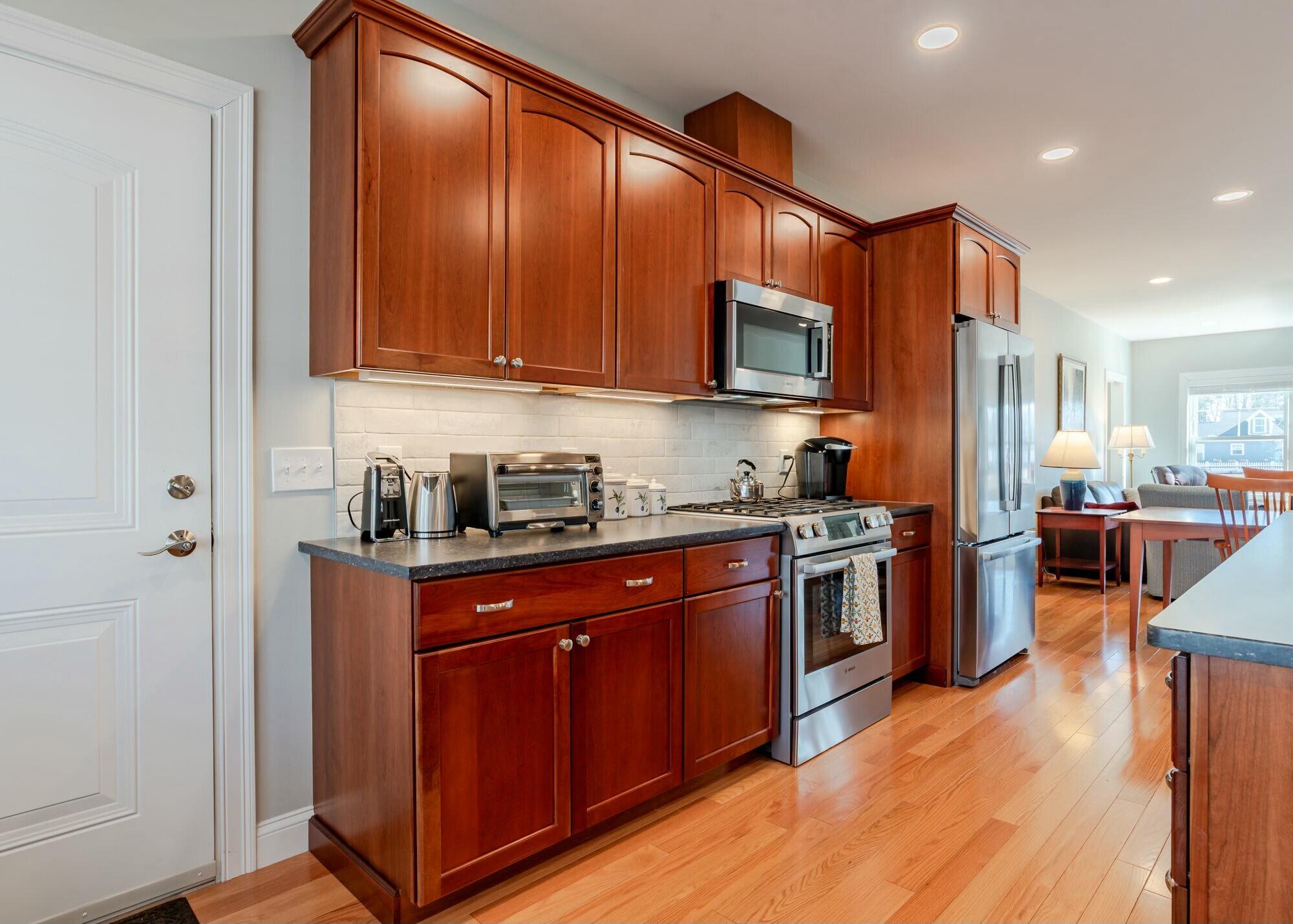 28 Mill Commons Drive, 28