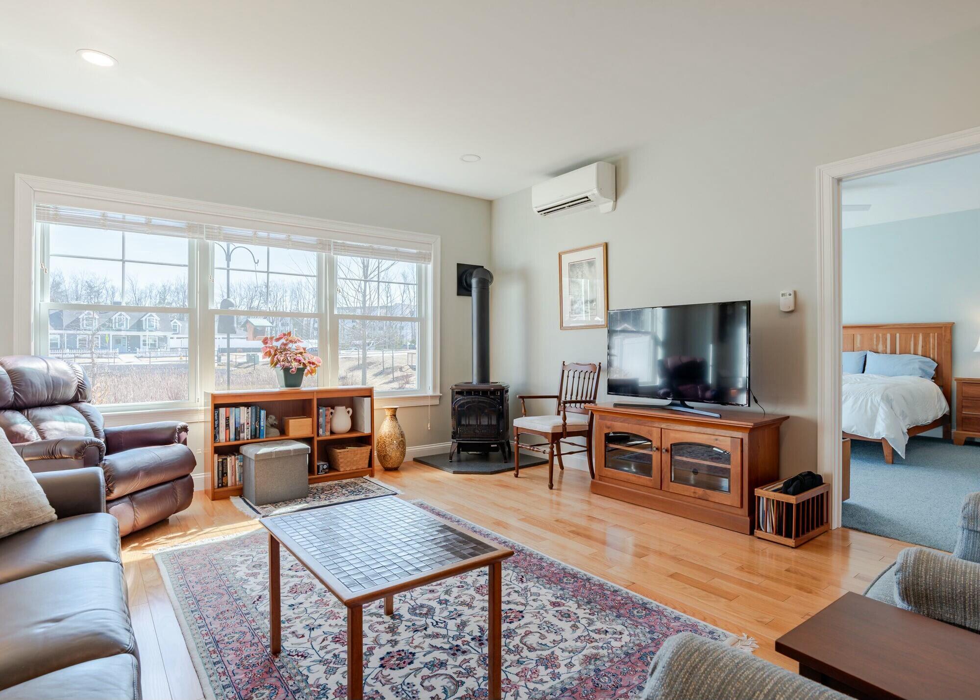 28 Mill Commons Drive, 28