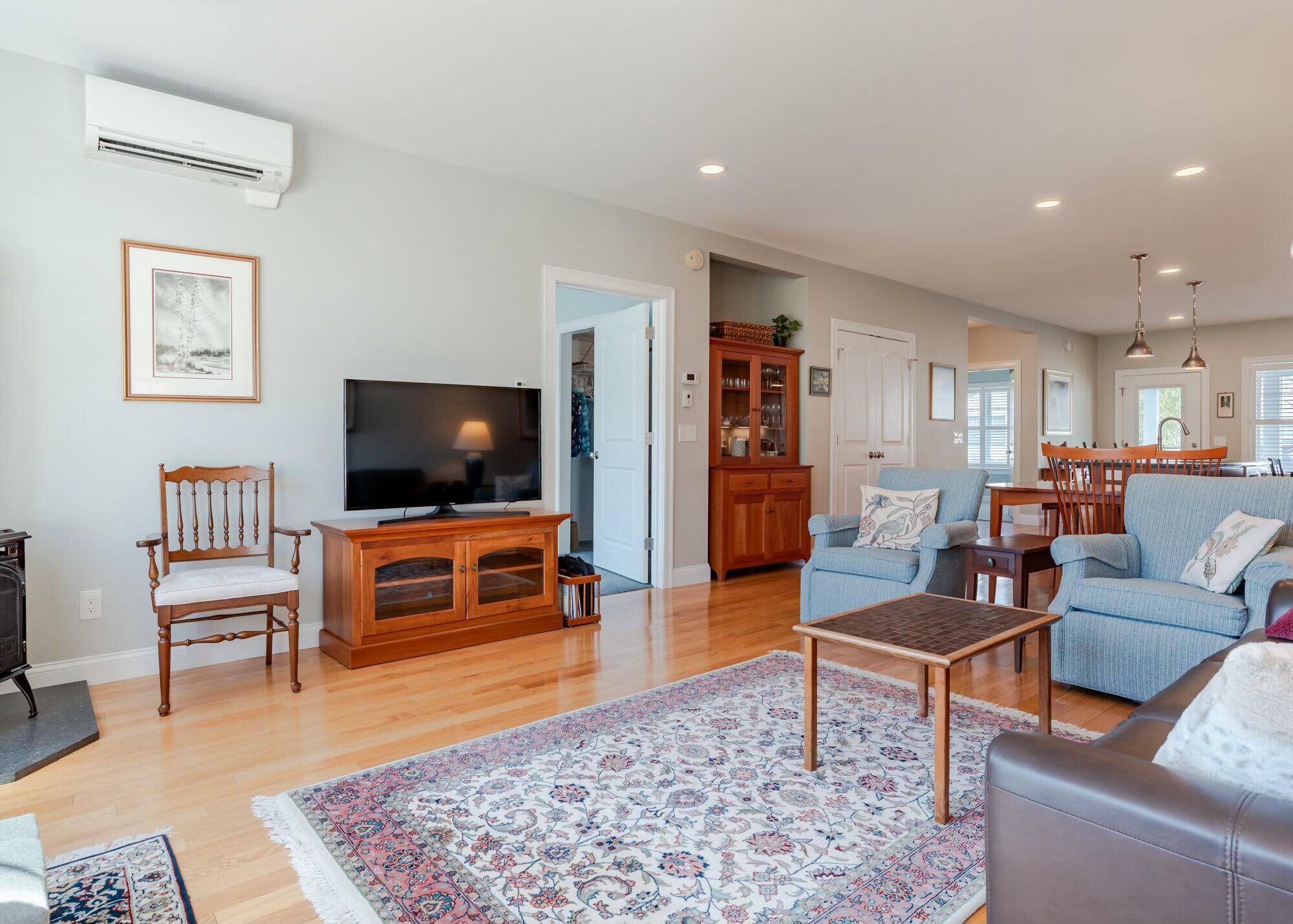 28 Mill Commons Drive, 28