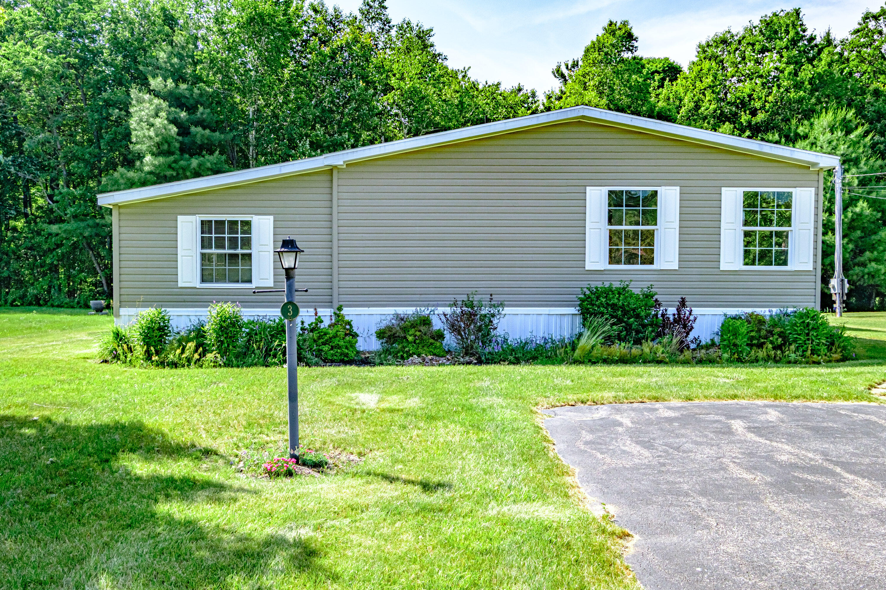 3 Windsor Drive
