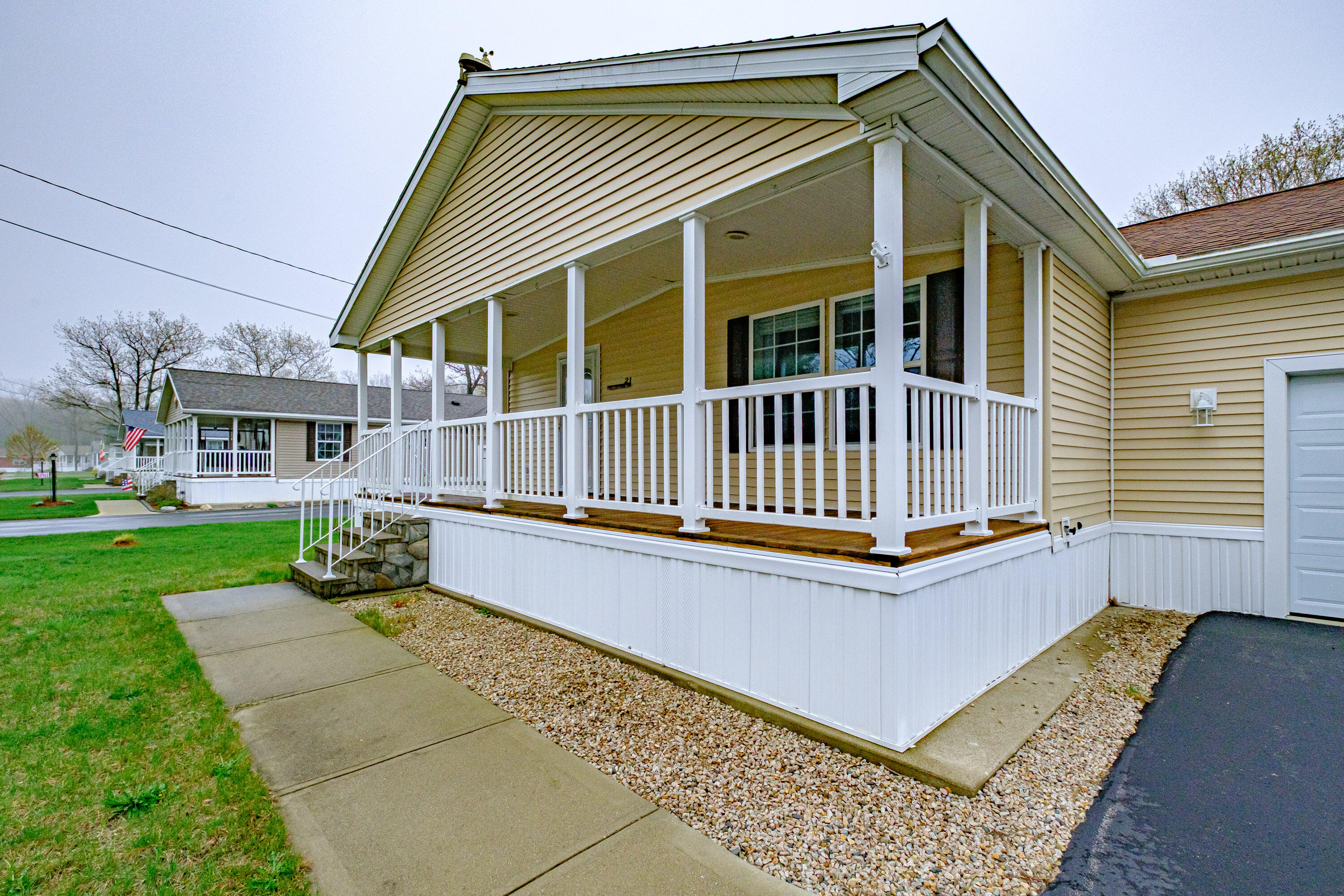 21 Fieldstone Lane