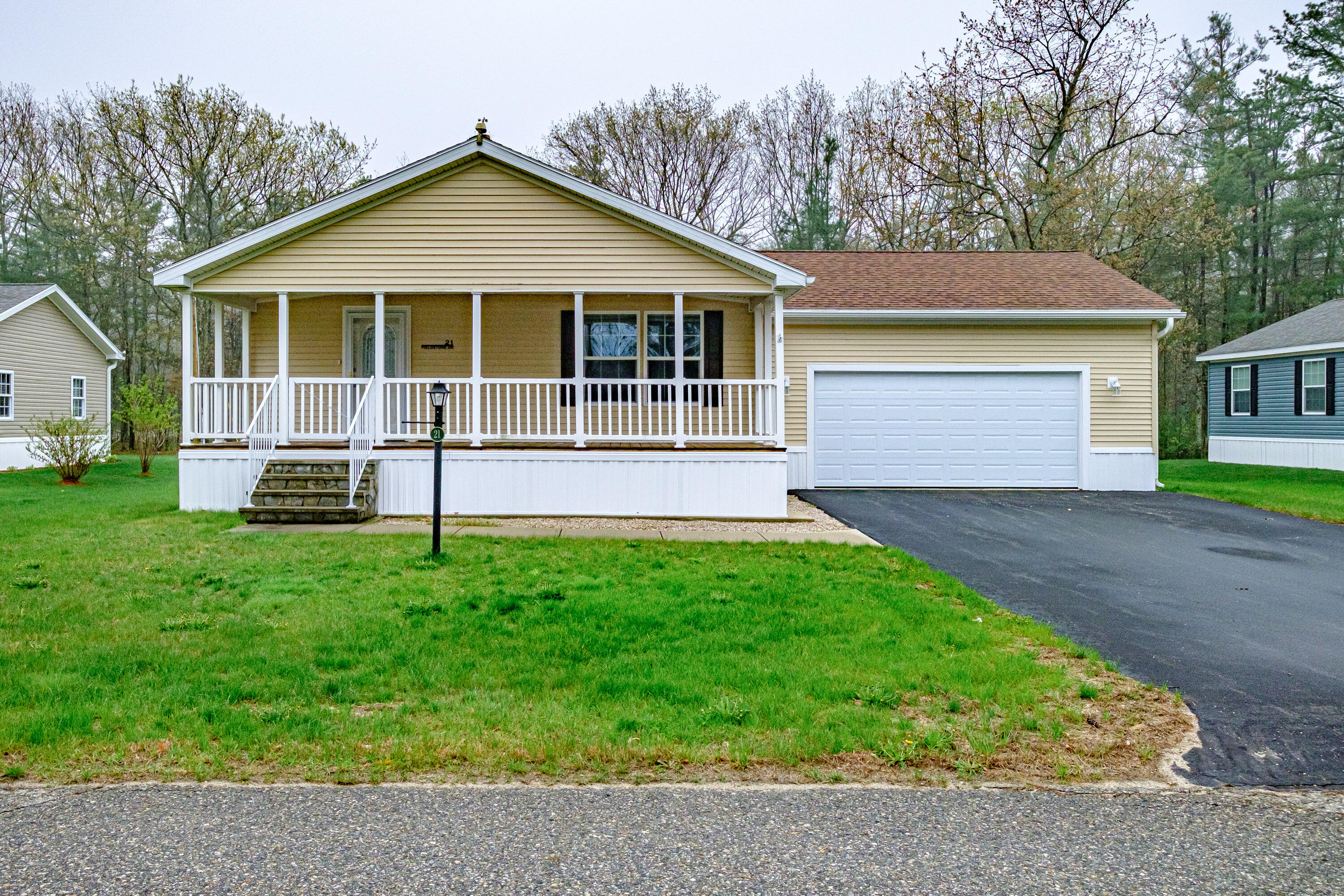 21 Fieldstone Lane