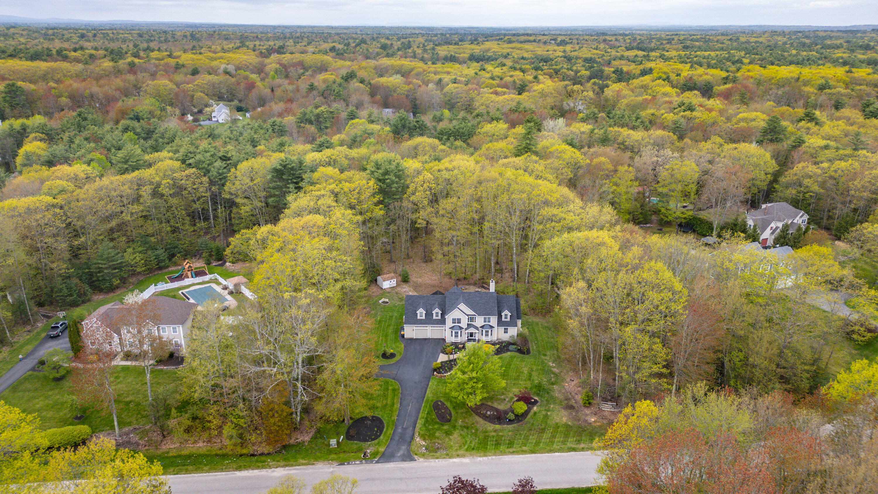 10 Hidden Creek Drive
