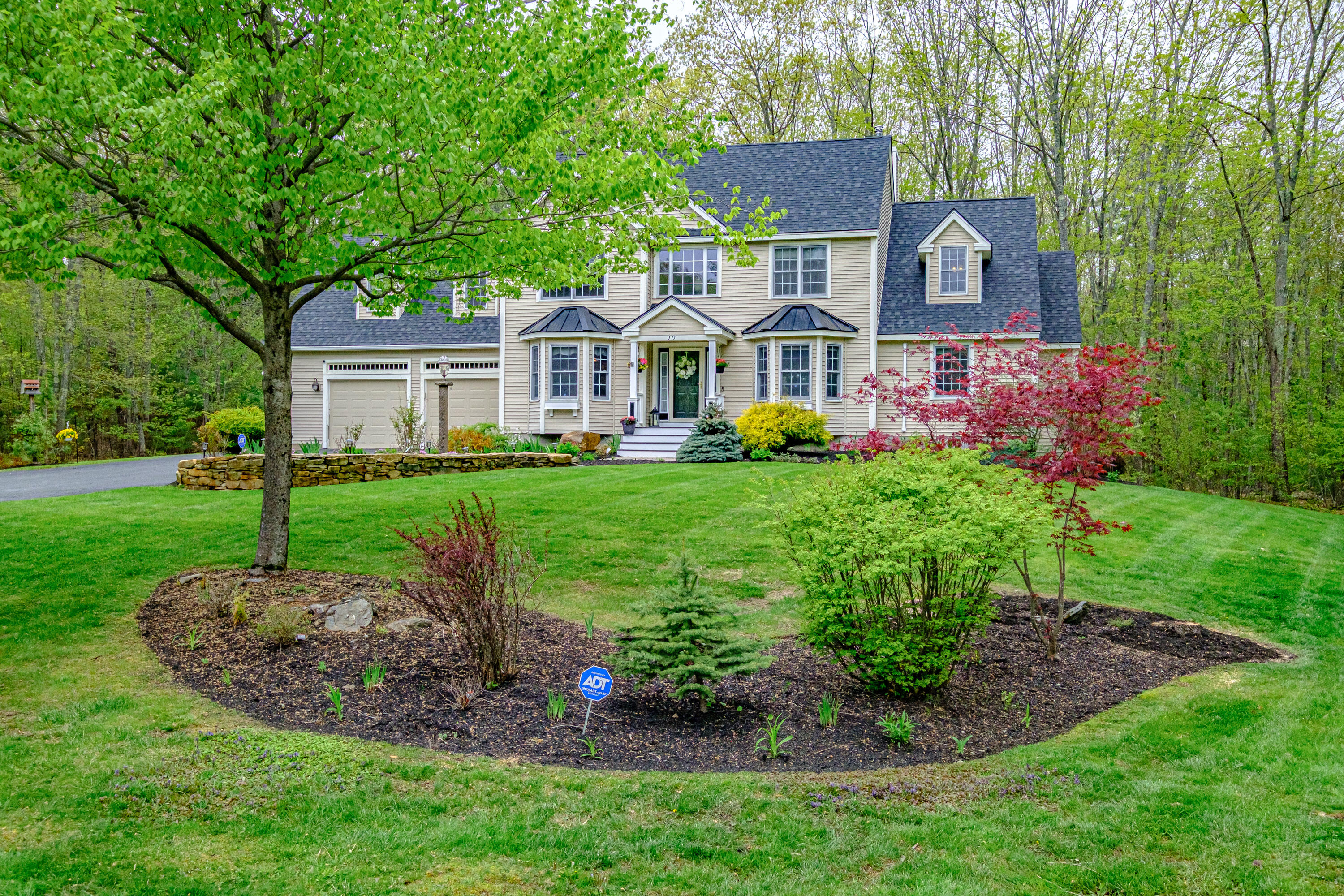 10 Hidden Creek Drive