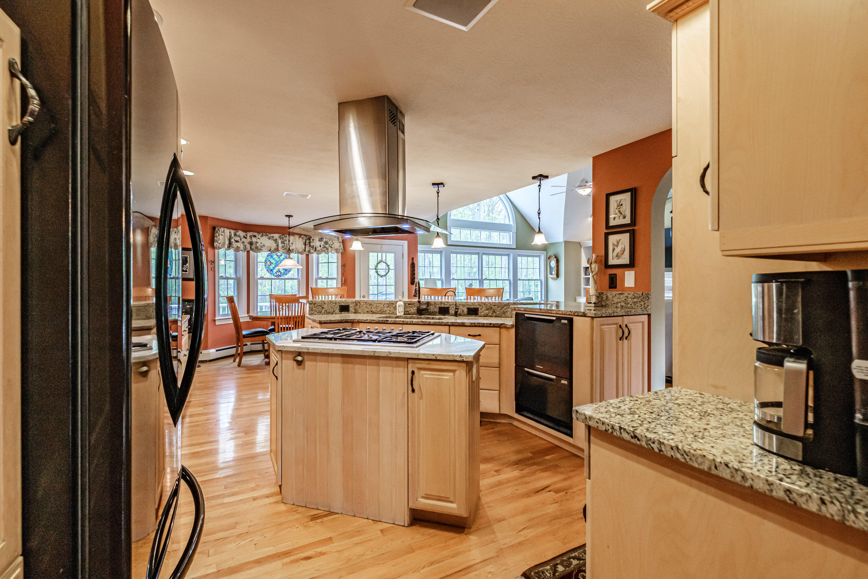 10 Hidden Creek Drive