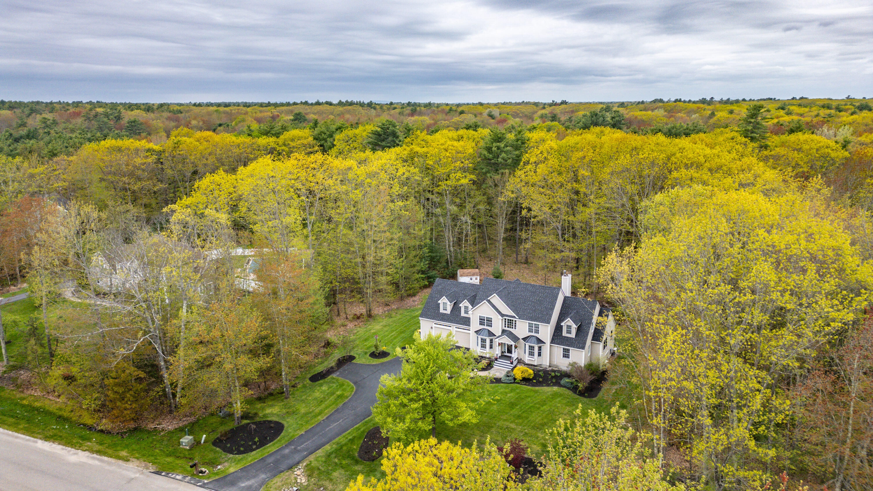 10 Hidden Creek Drive