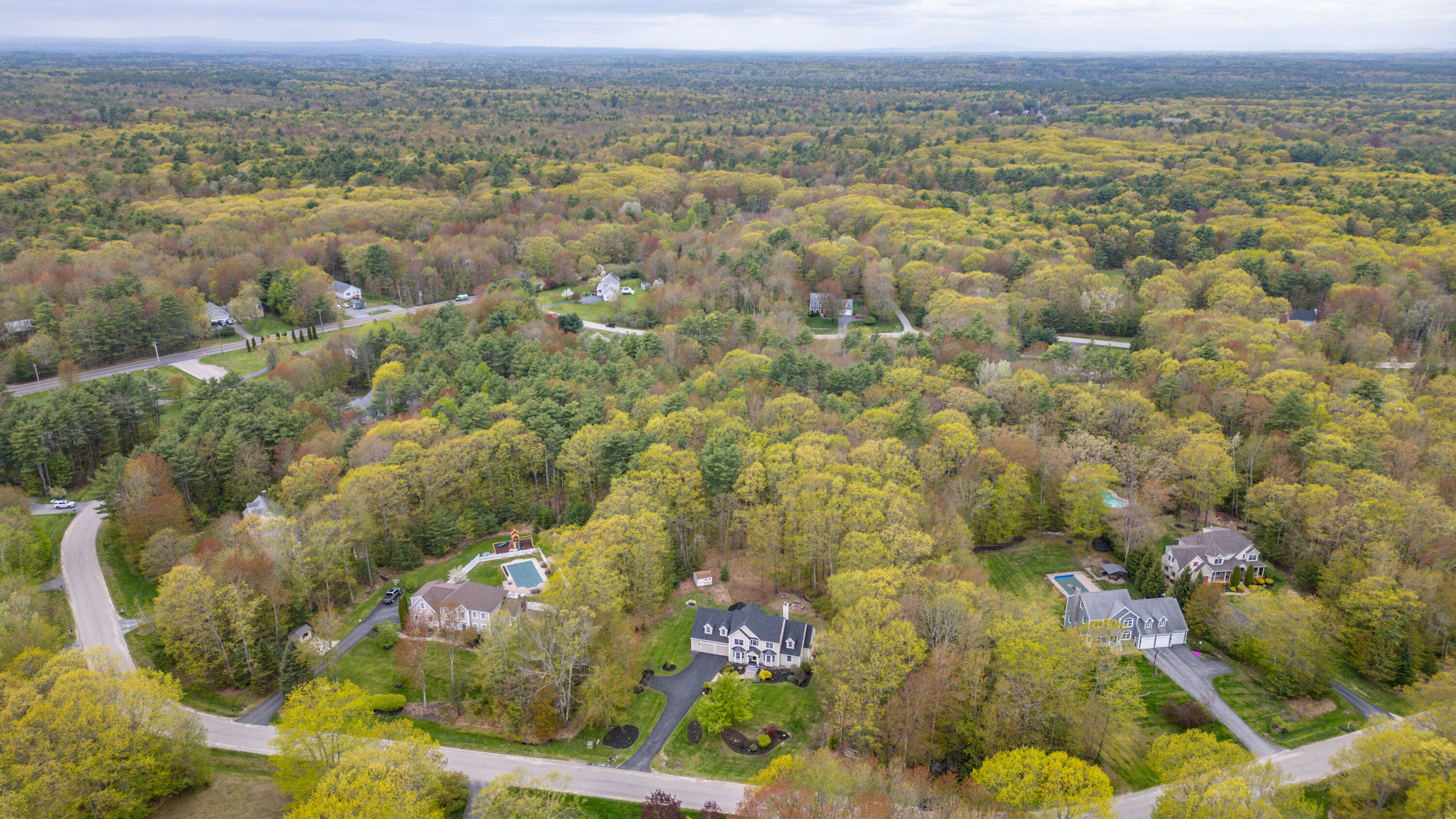 10 Hidden Creek Drive