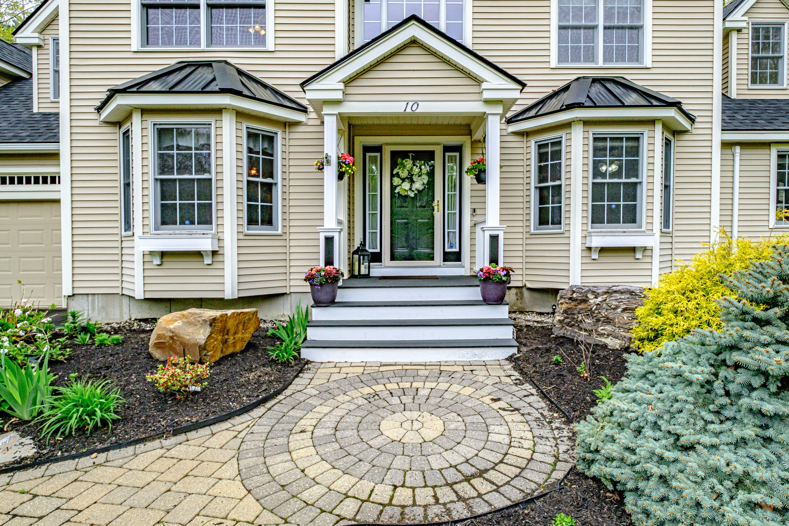 10 Hidden Creek Drive