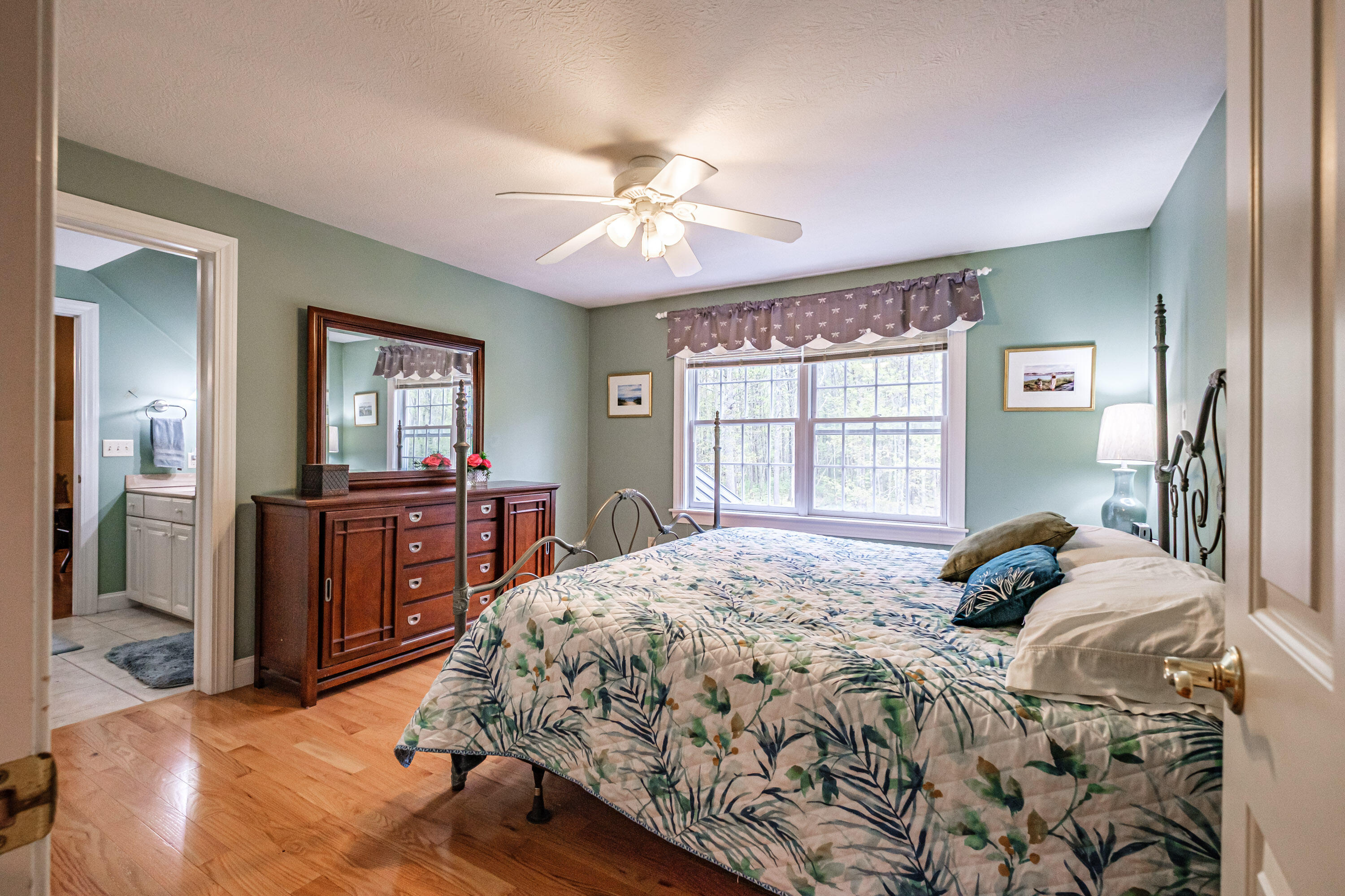 10 Hidden Creek Drive