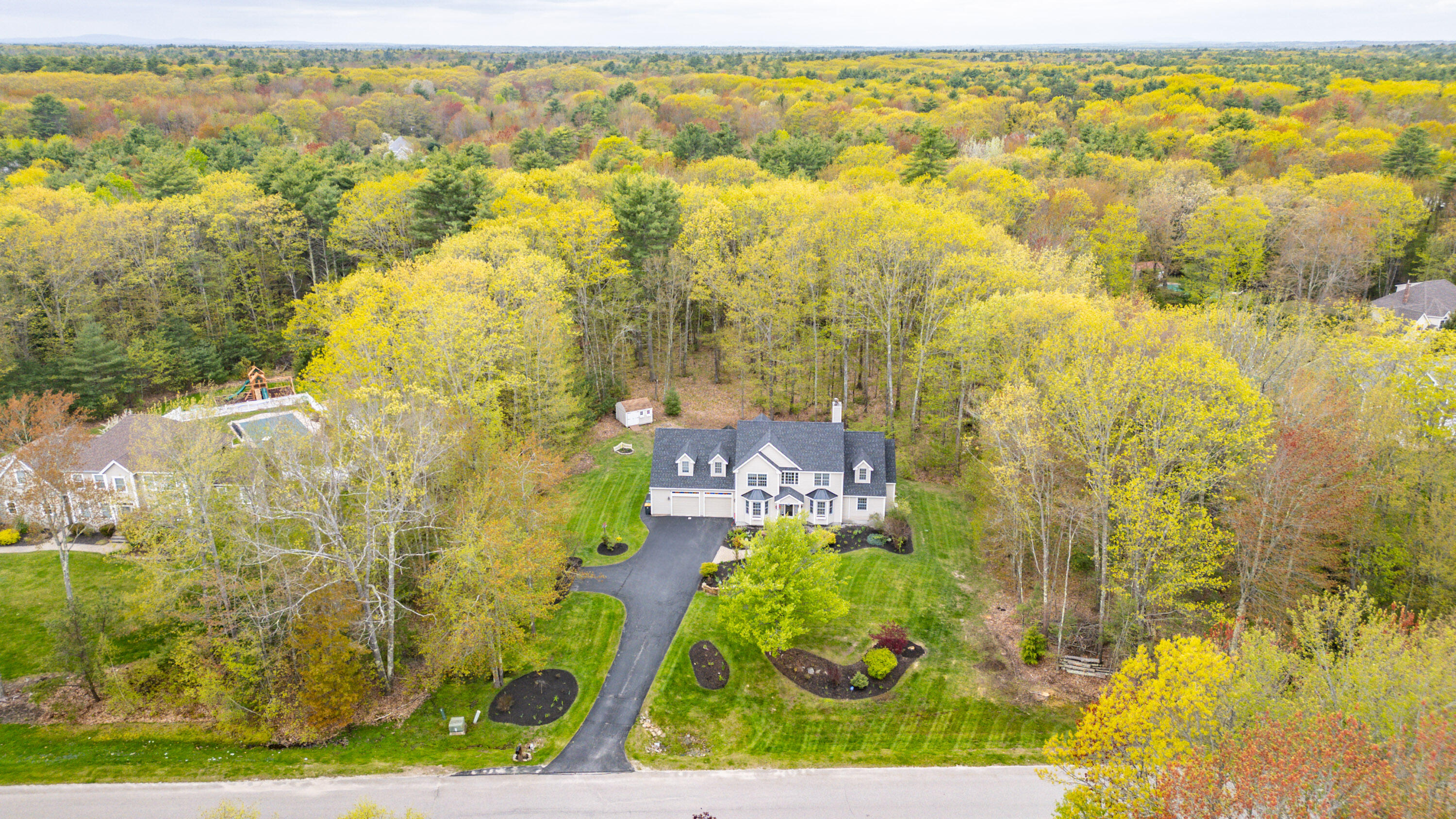 10 Hidden Creek Drive