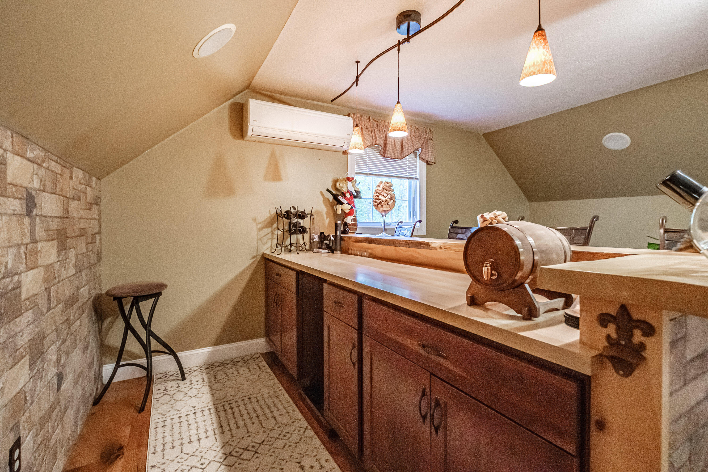 10 Hidden Creek Drive