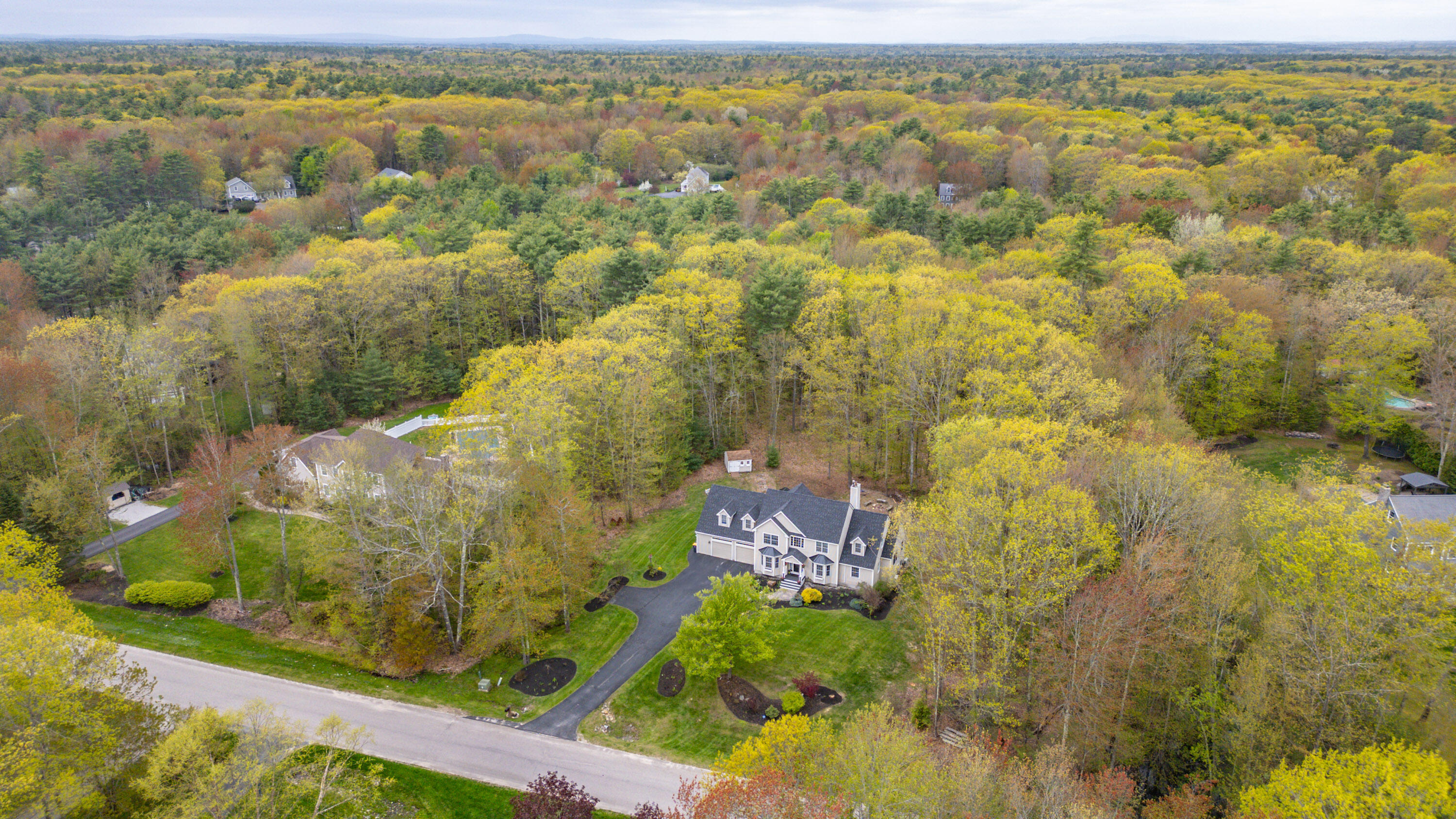 10 Hidden Creek Drive