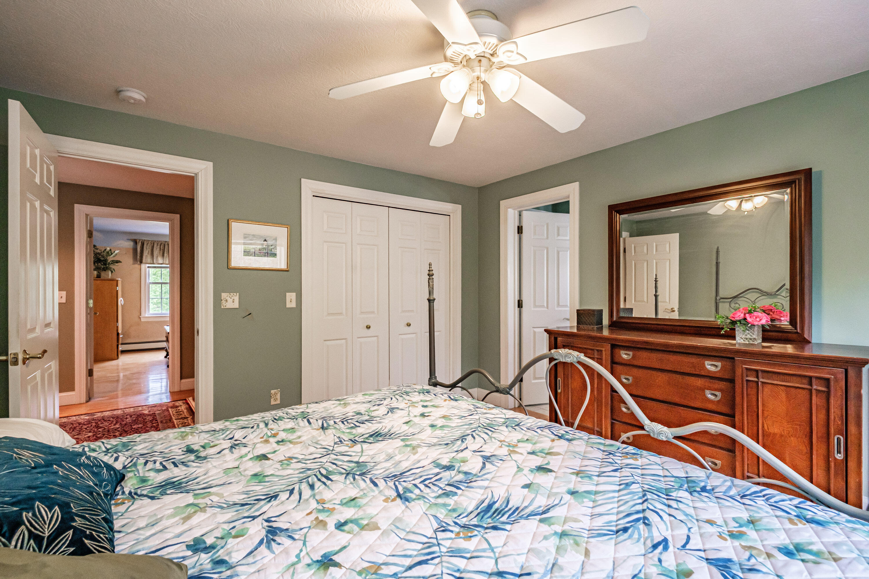 10 Hidden Creek Drive
