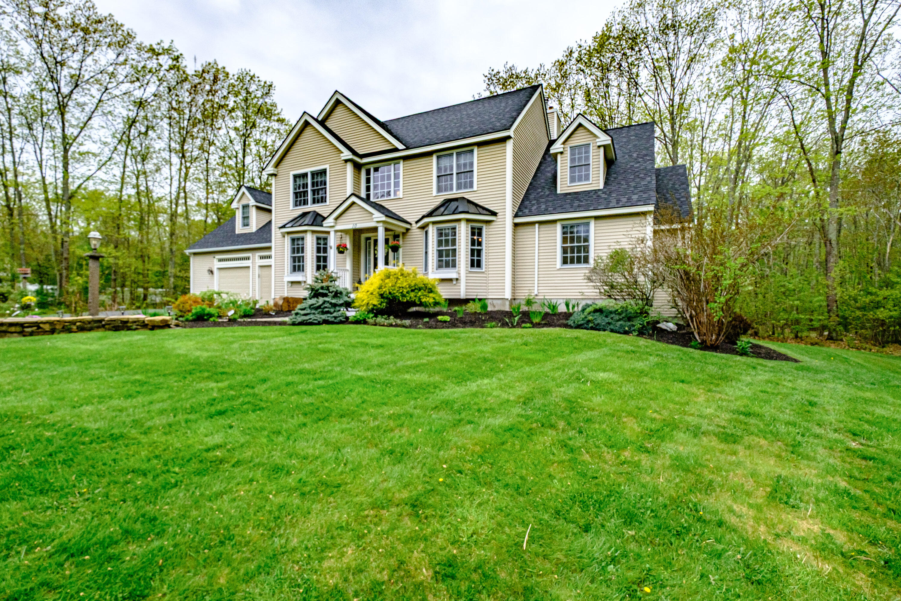 10 Hidden Creek Drive