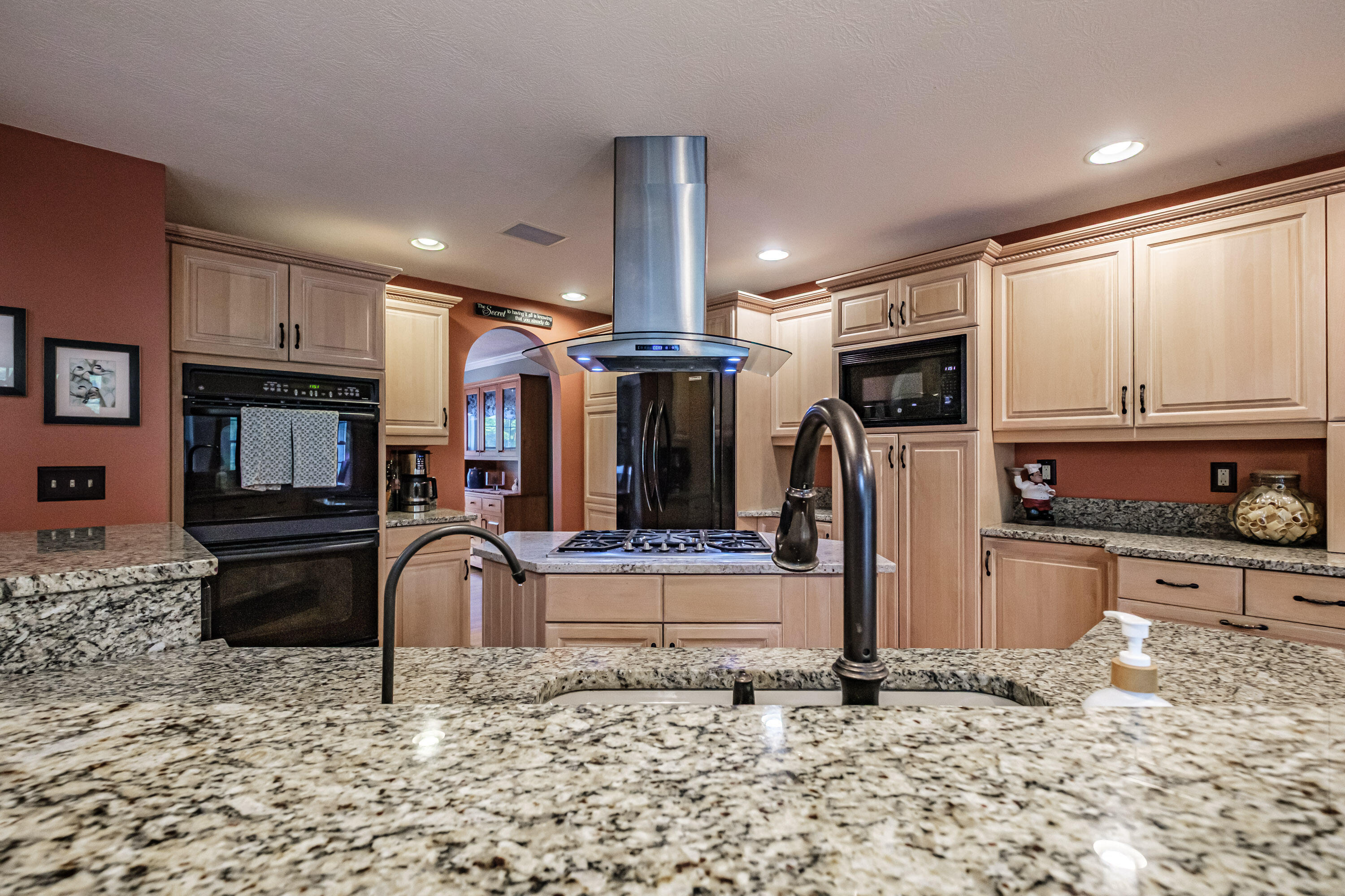 10 Hidden Creek Drive