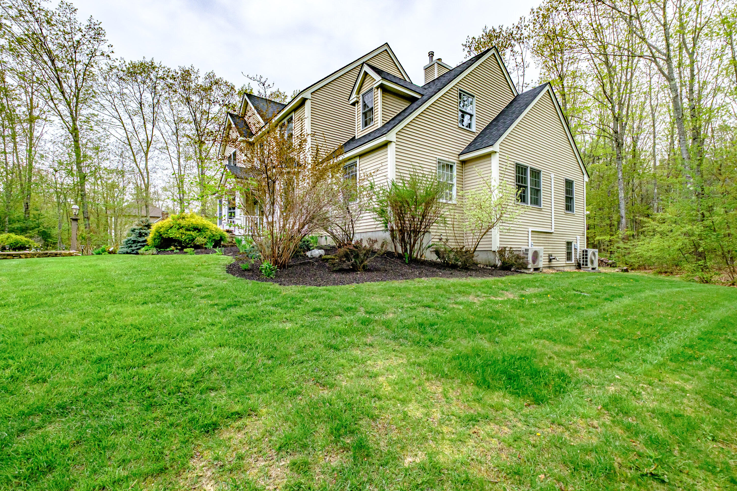 10 Hidden Creek Drive