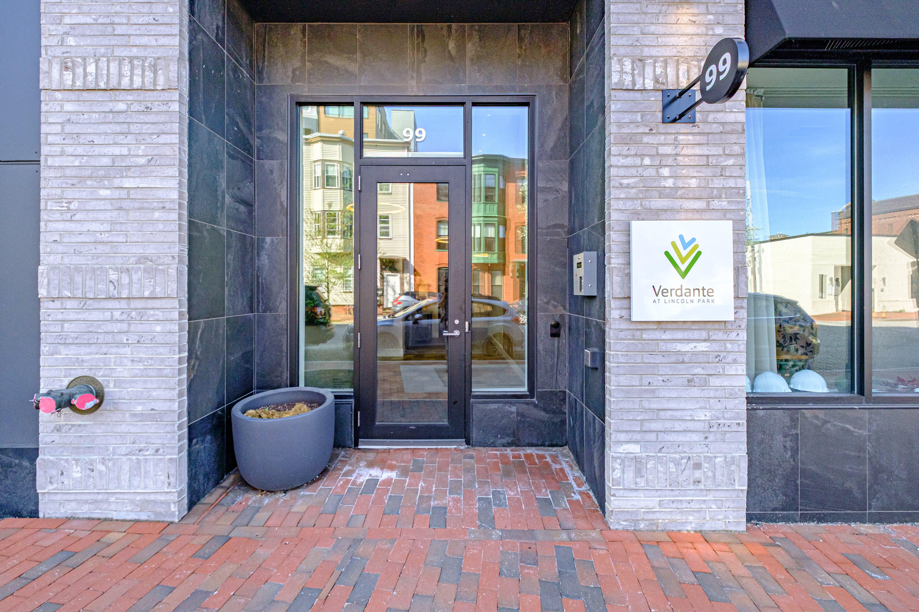99 Federal Street, 201