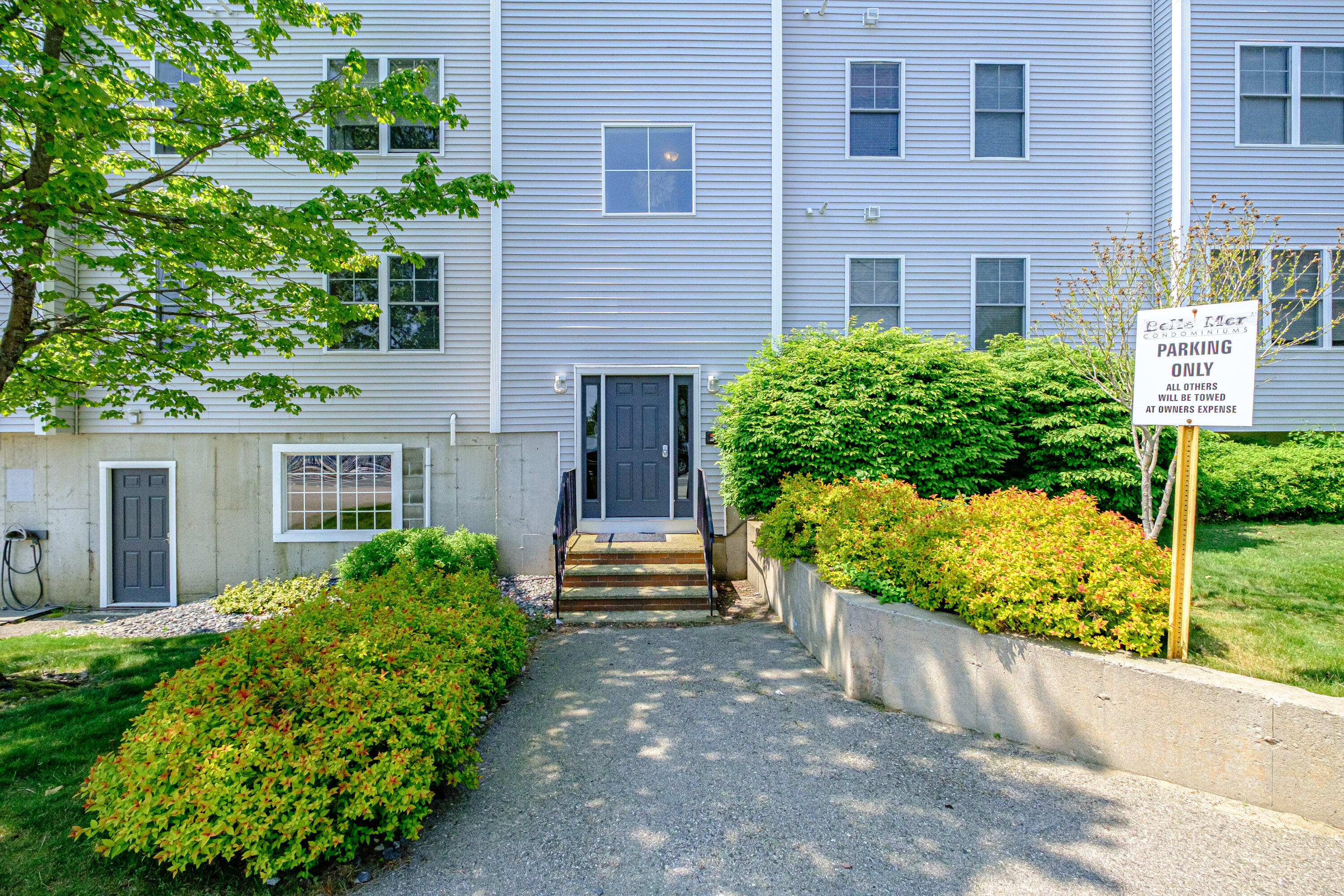 170 East Grand Avenue, 1