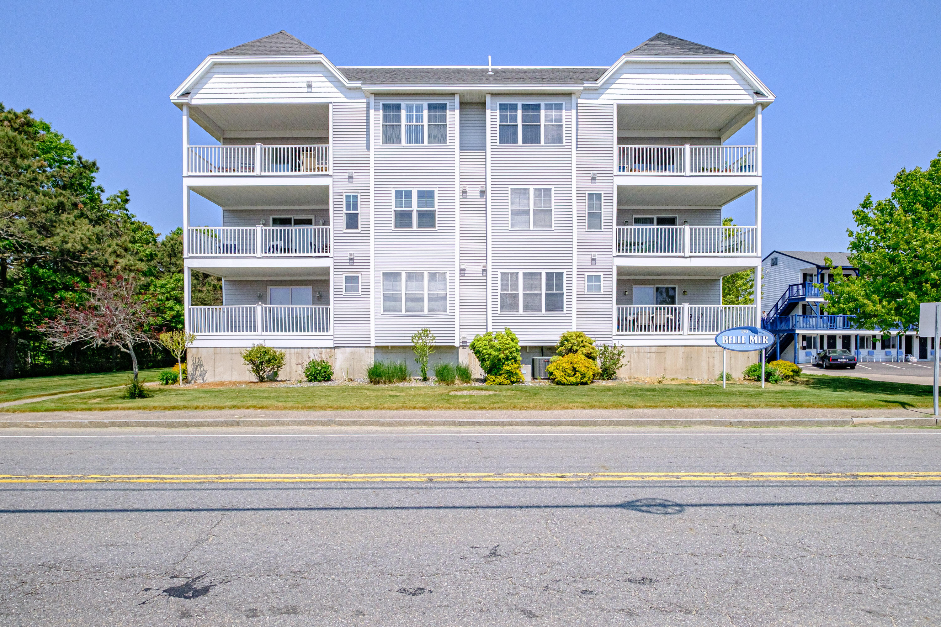 170 East Grand Avenue, 1