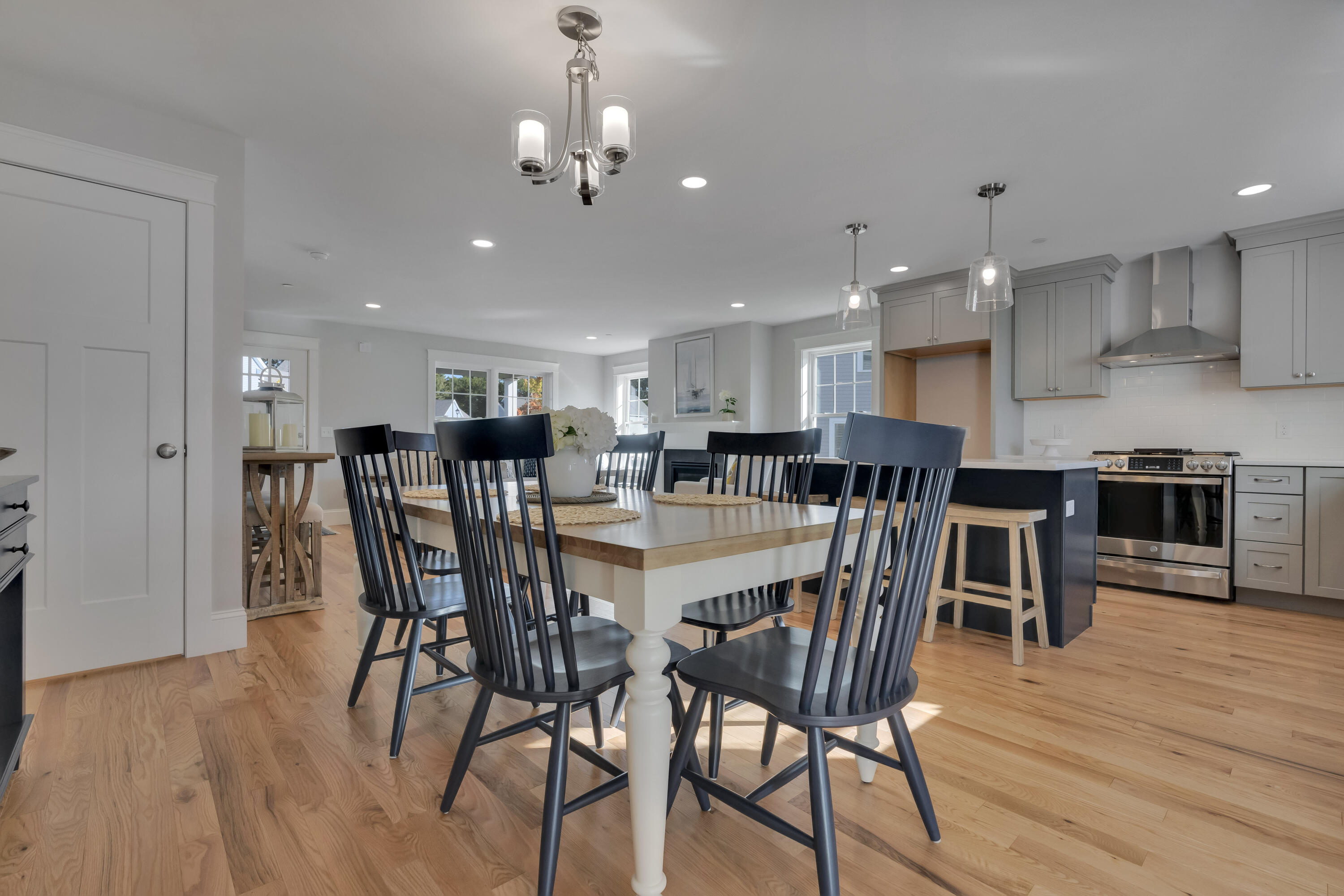 127 Falcon Crest Drive, 4