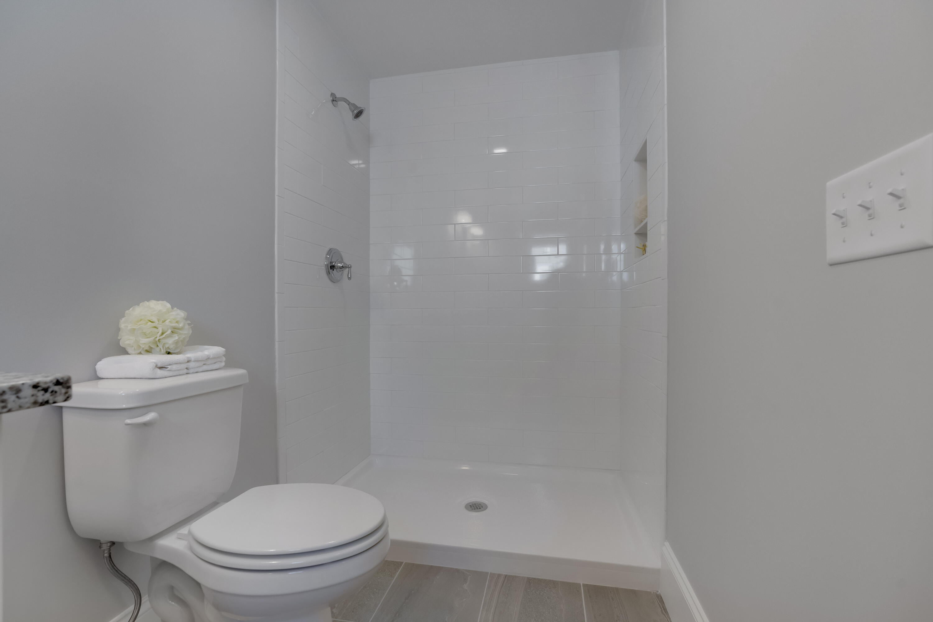 127 Falcon Crest Drive, 4