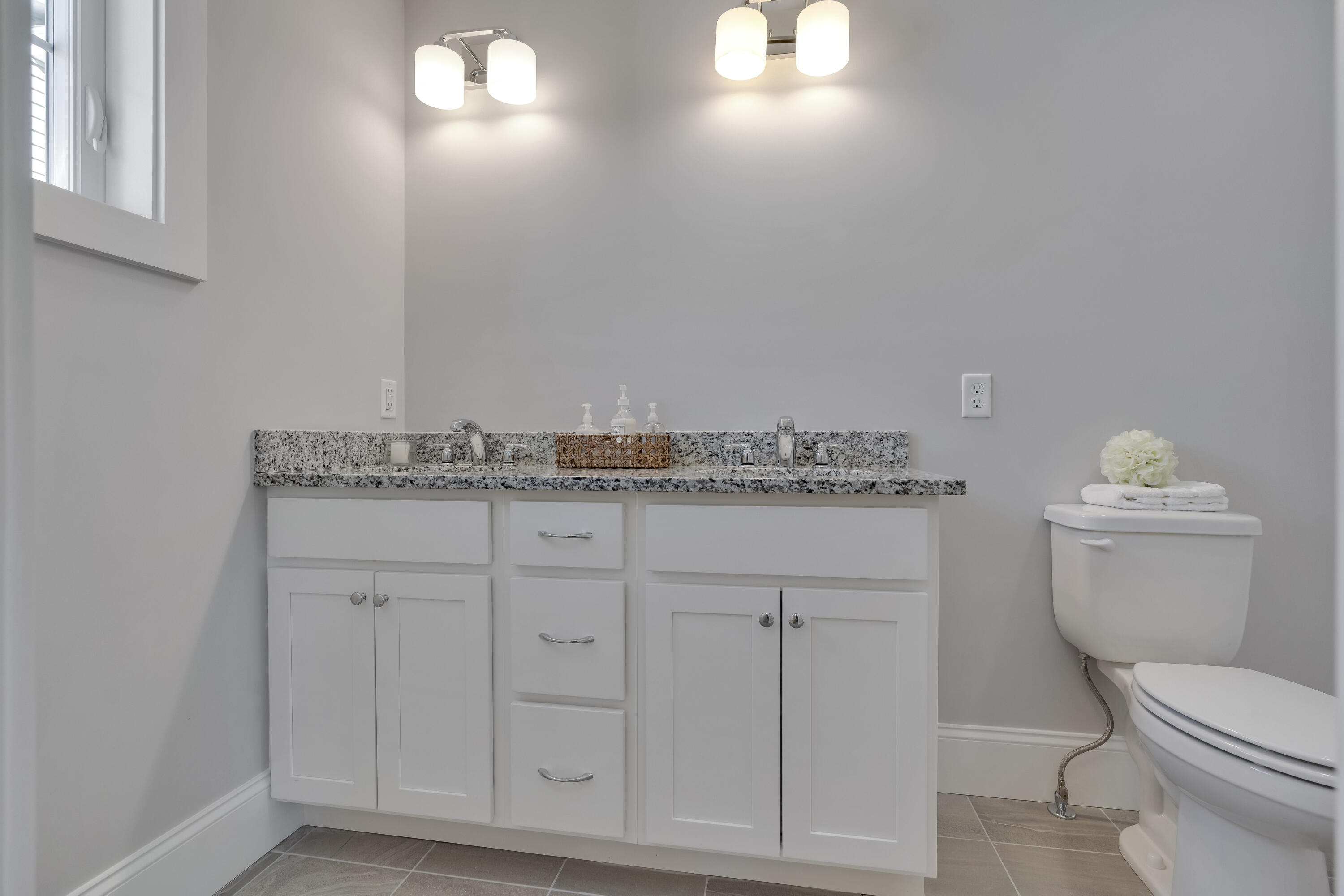 127 Falcon Crest Drive, 4