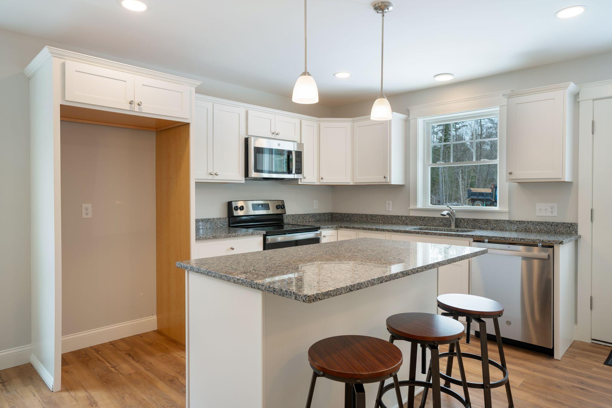 82 Independence Way, 5
