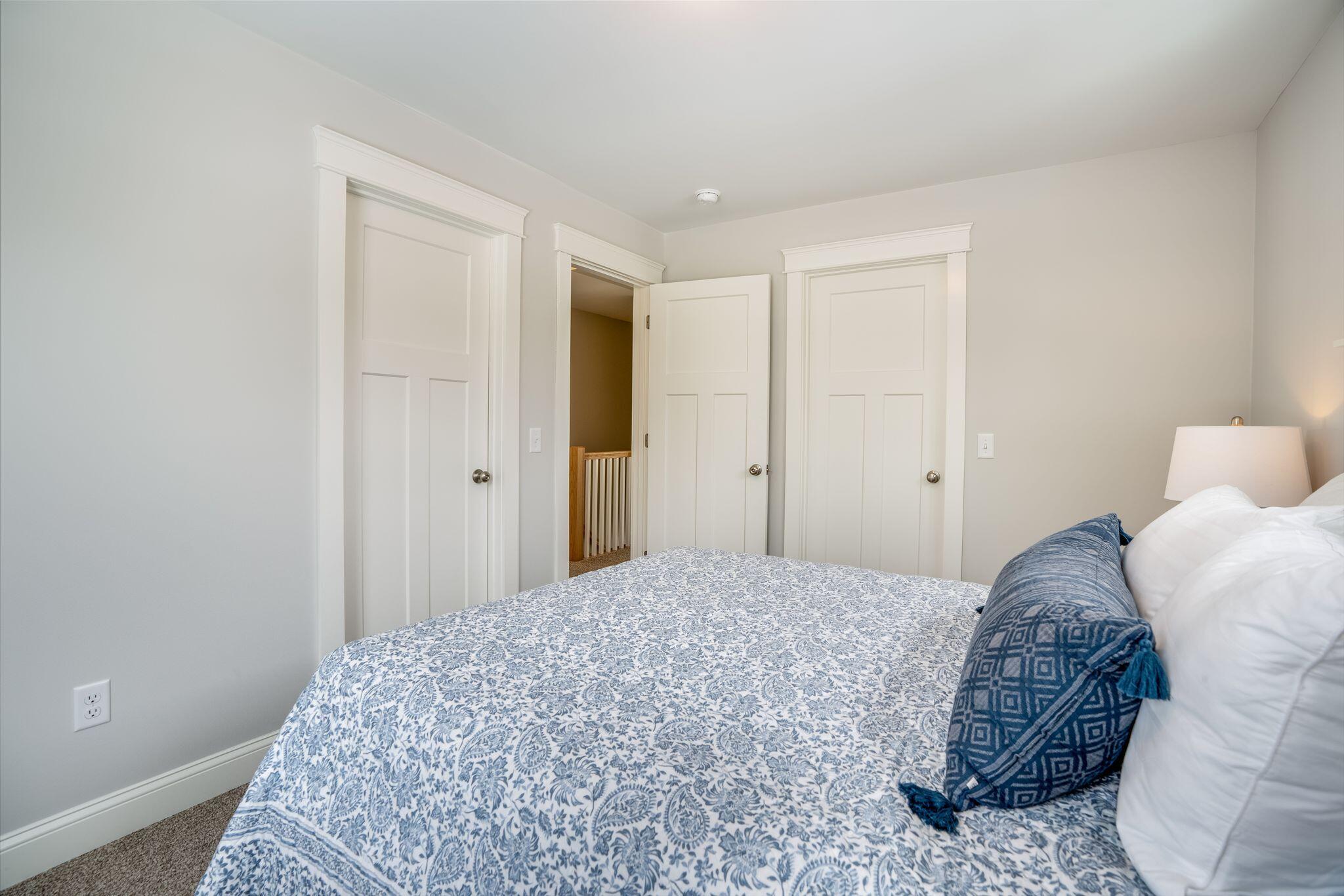82 Independence Way, 5