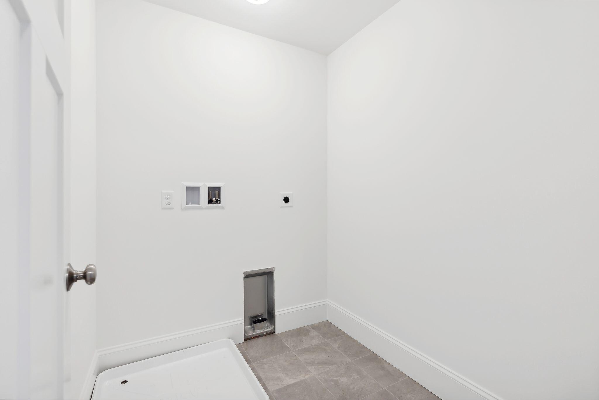 195 Falcon Crest Drive, 35