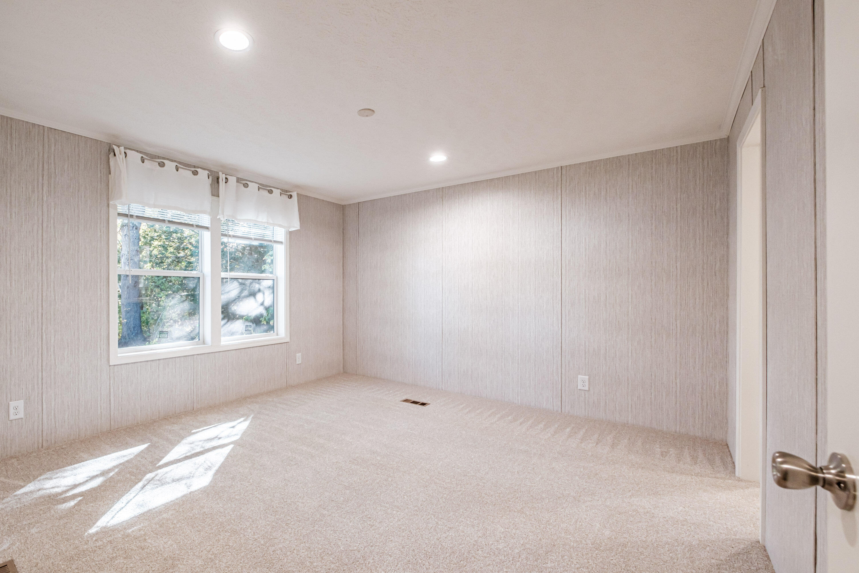 10 Dode Drive, Saco