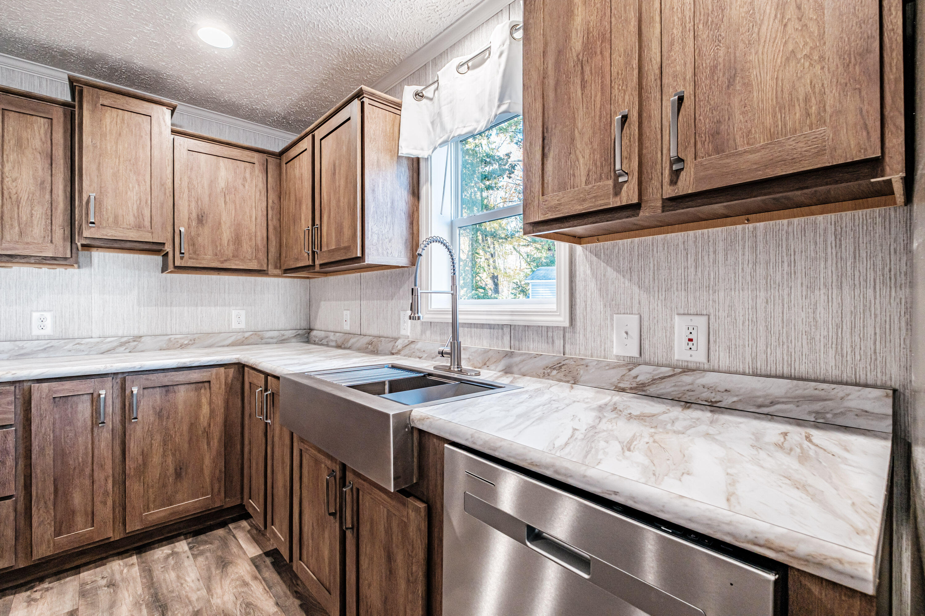10 Dode Drive, Saco