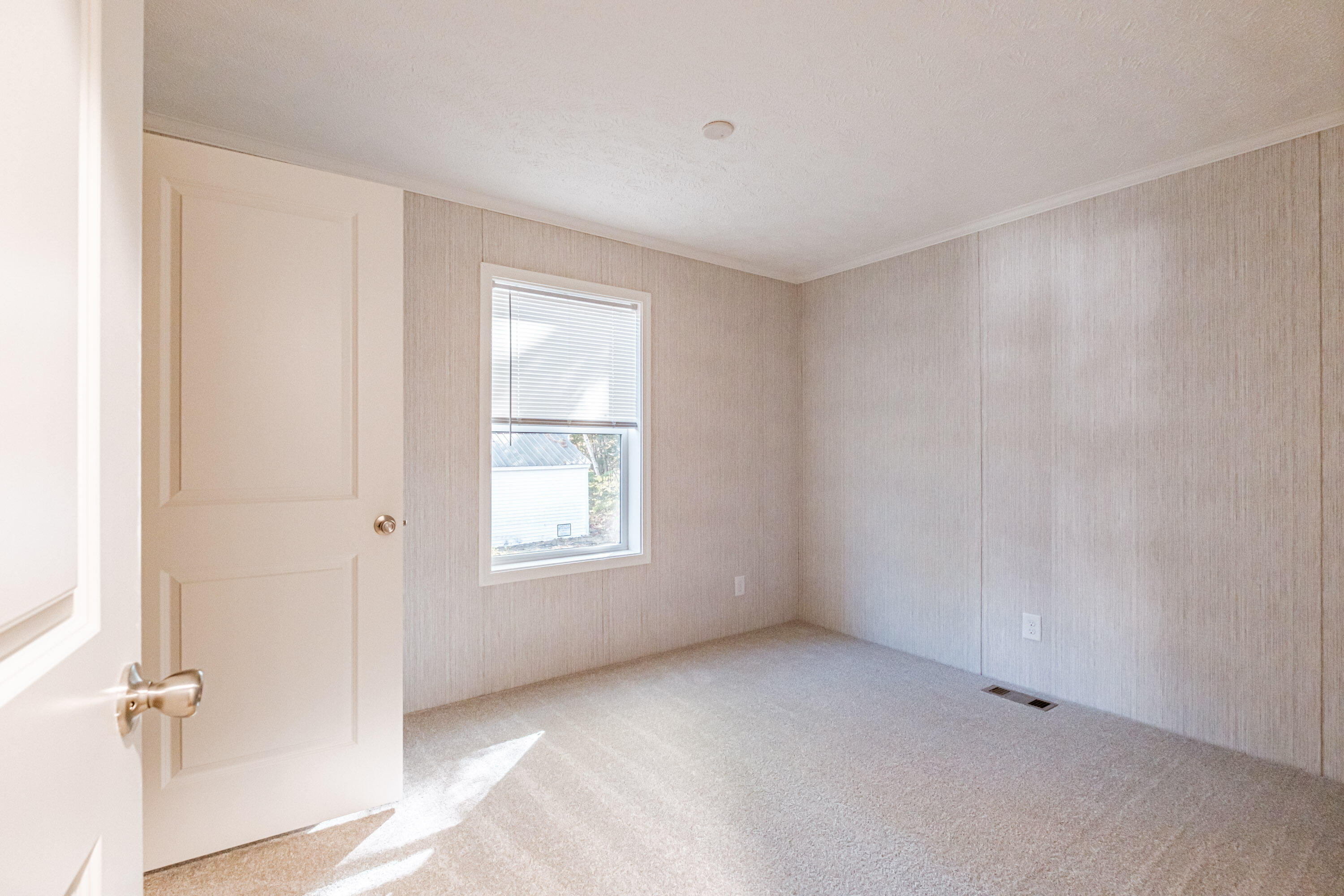 10 Dode Drive, Saco