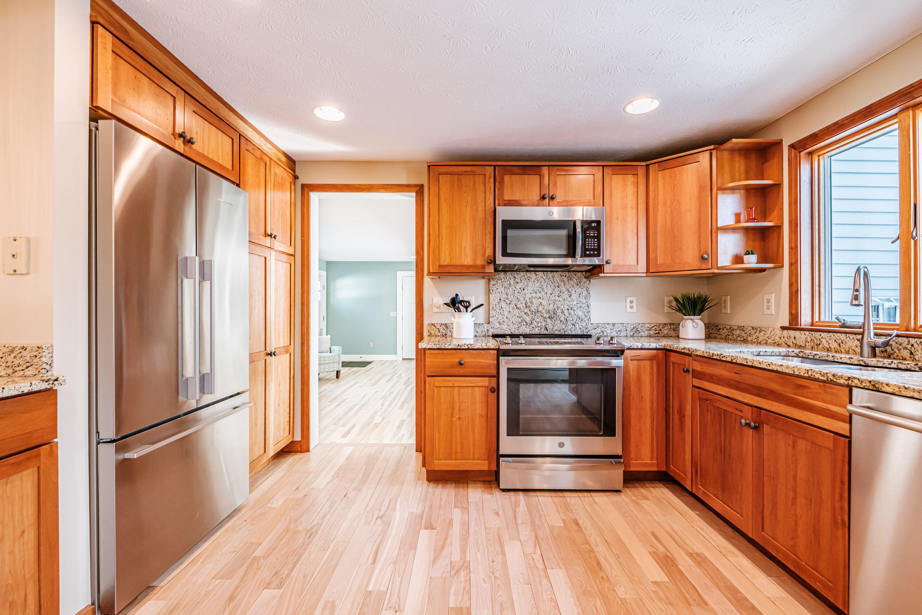1 Pine Ledge Drive