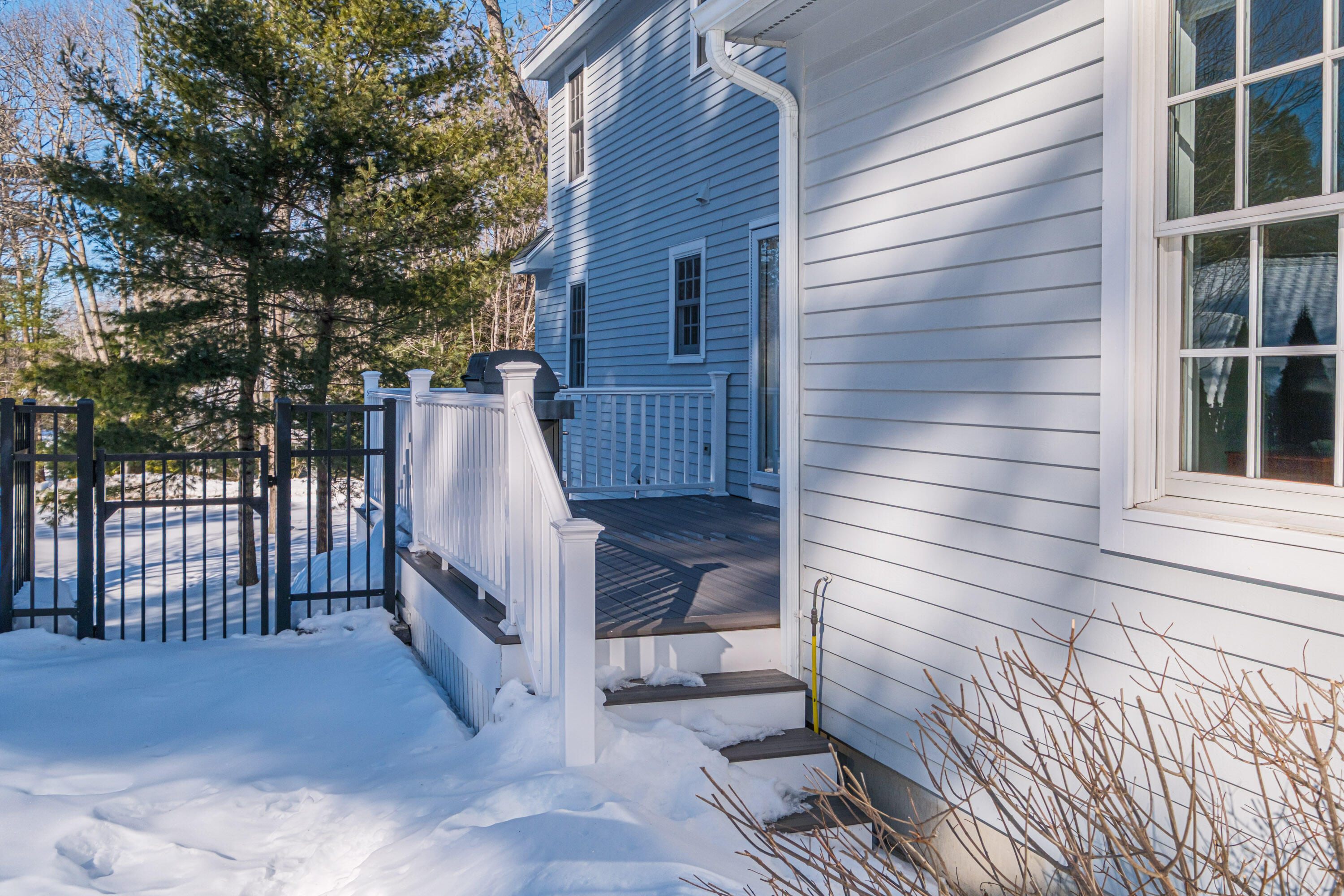 1 Pine Ledge Drive