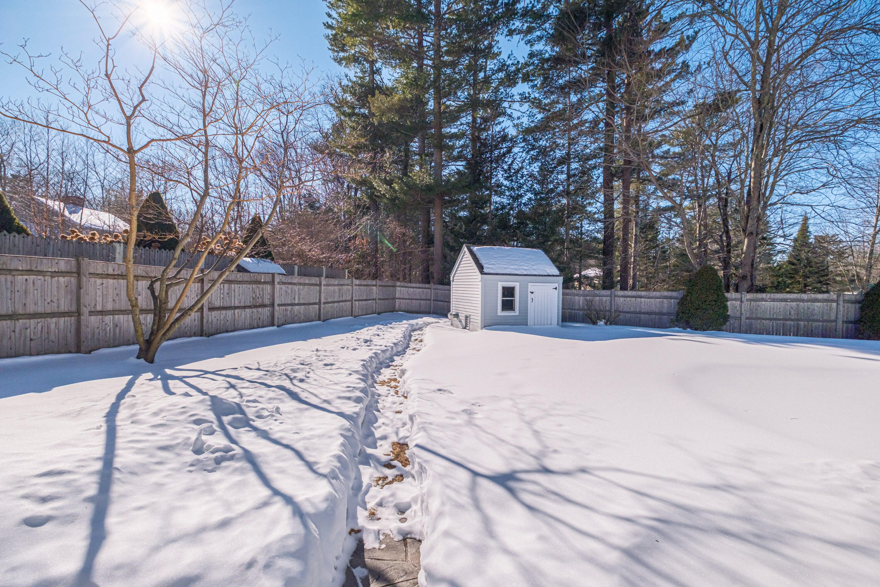 1 Pine Ledge Drive