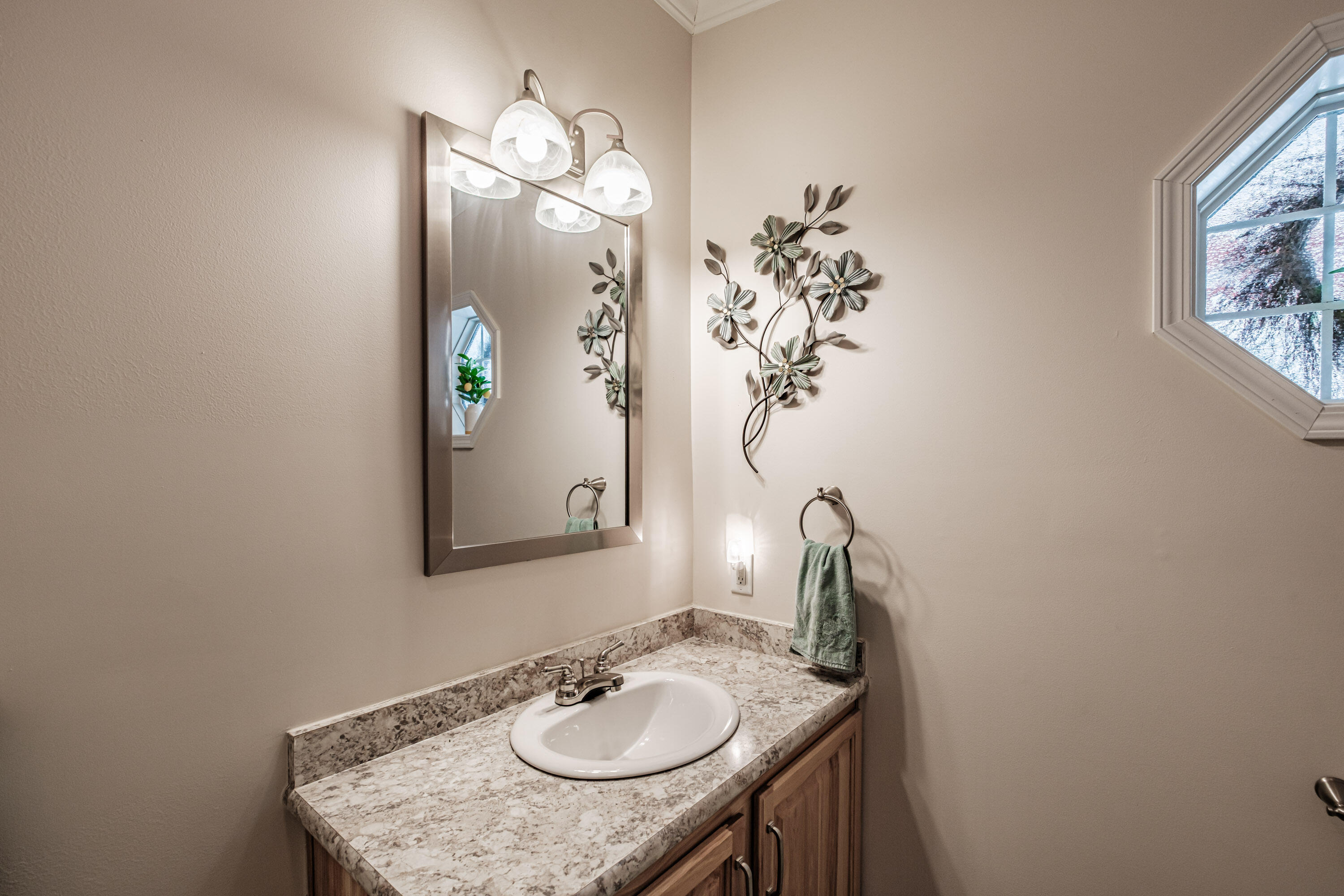 7 Conifer Drive