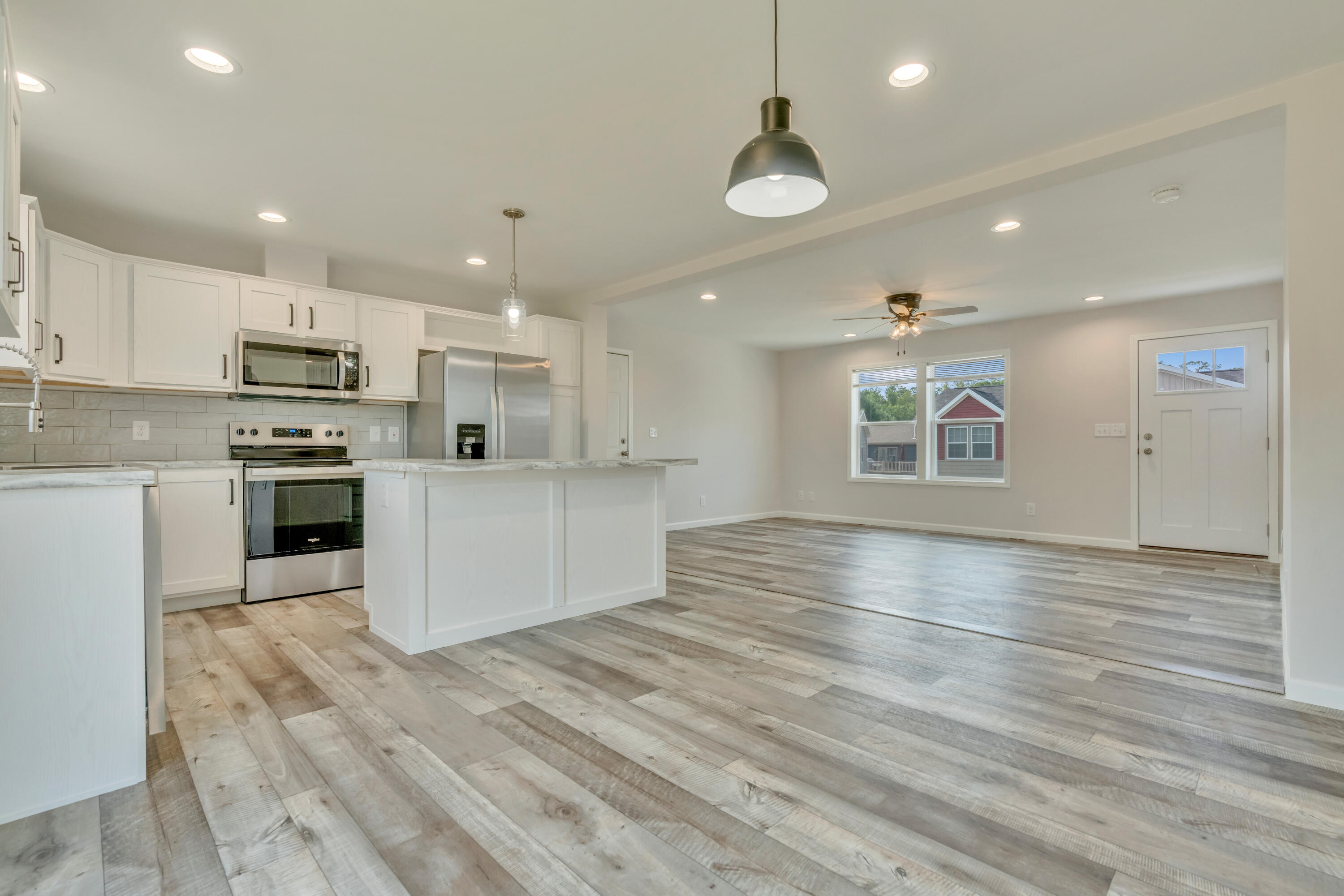 8 Colony Way
