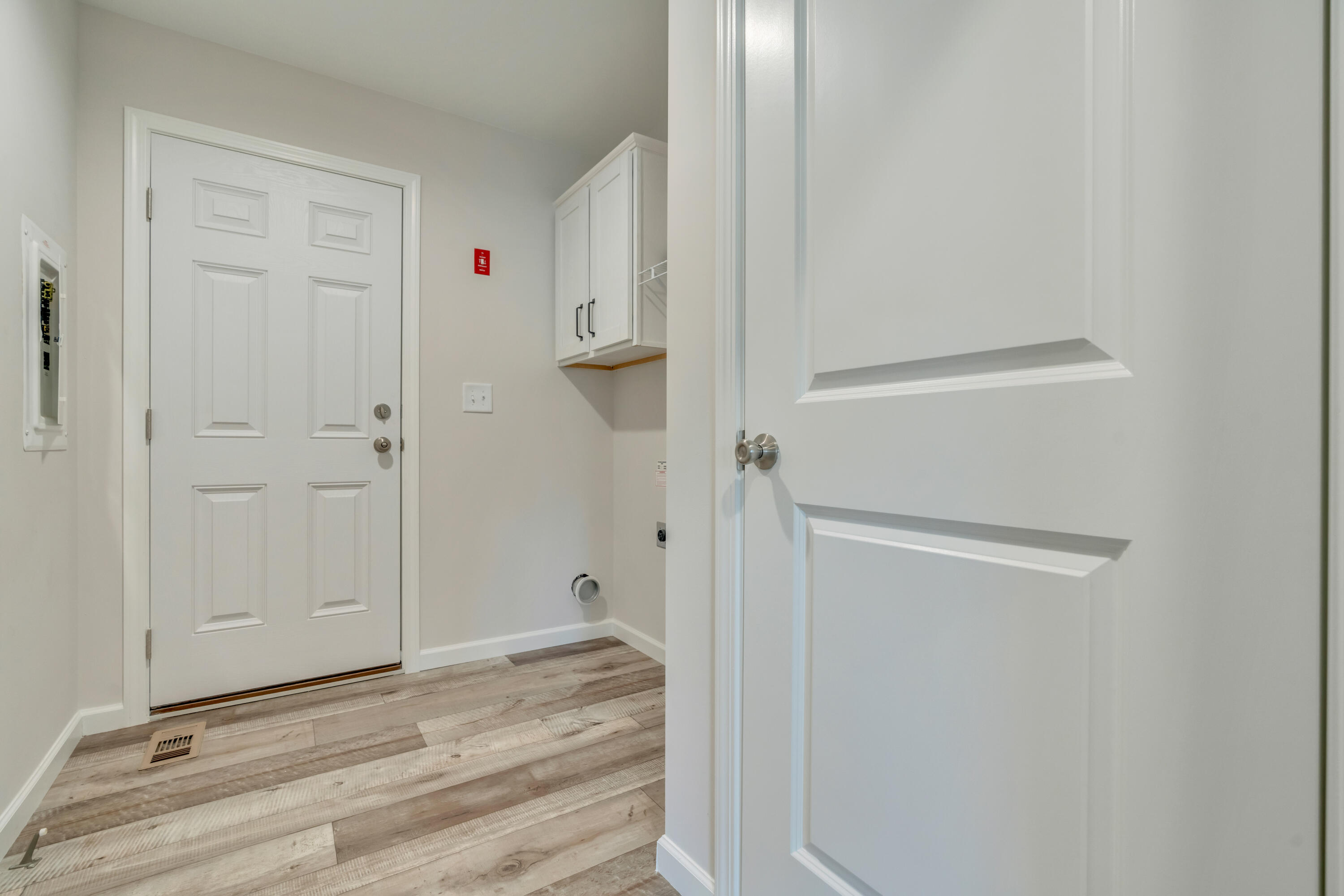 8 Colony Way