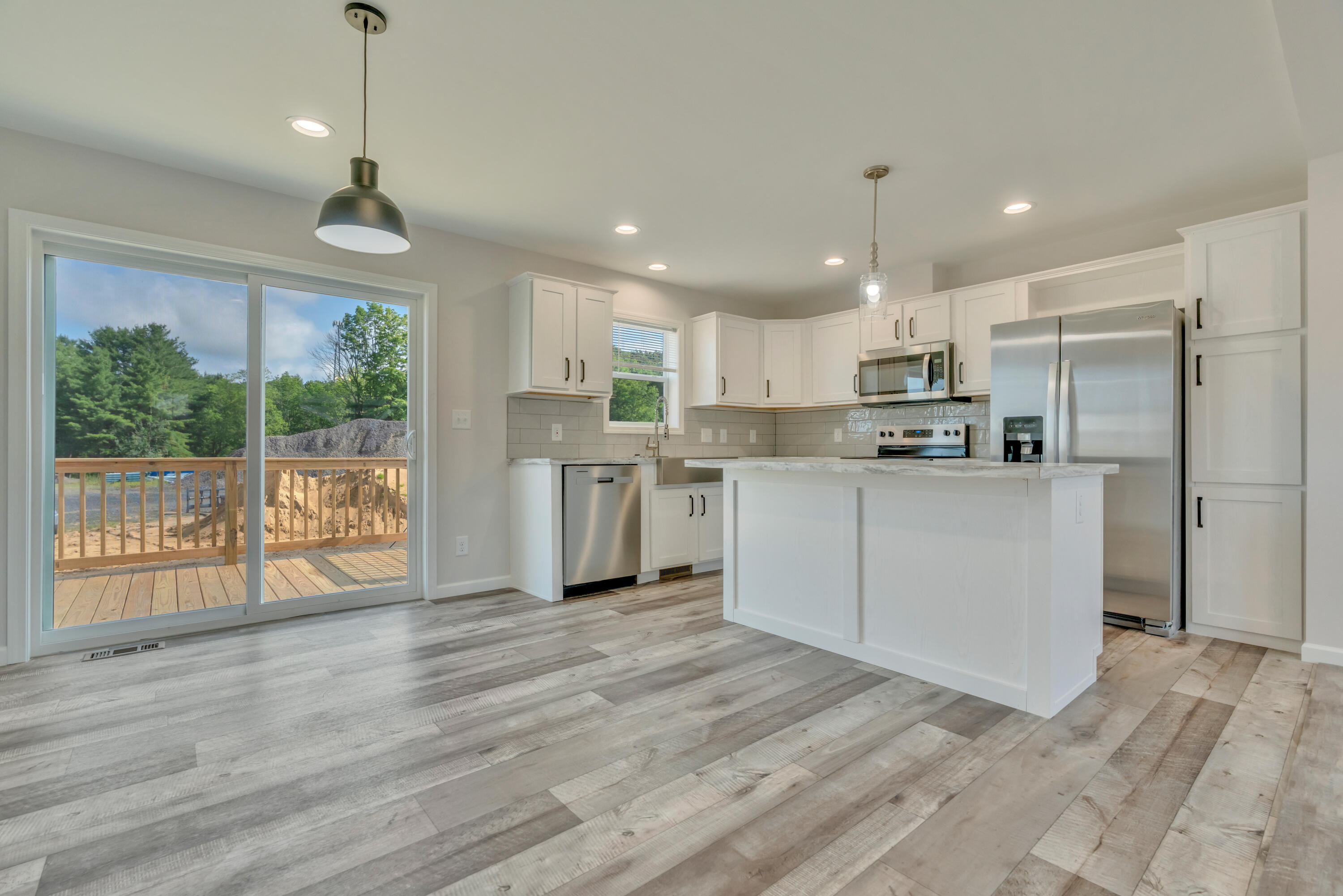 8 Colony Way