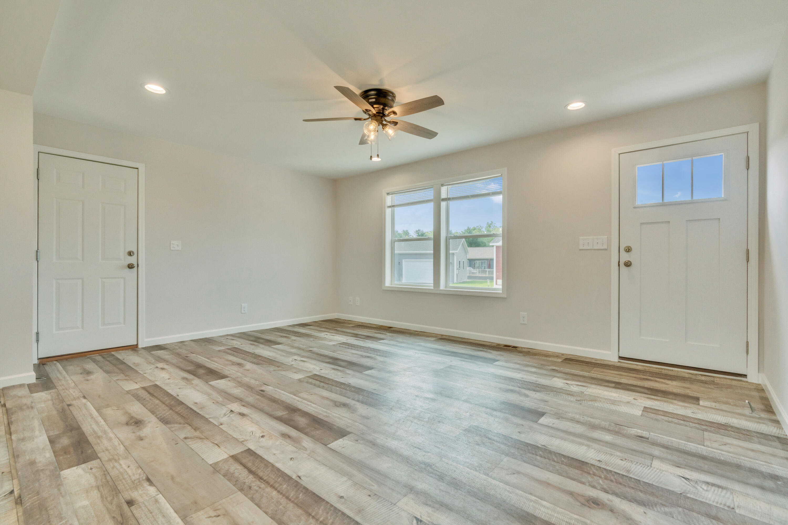 8 Colony Way