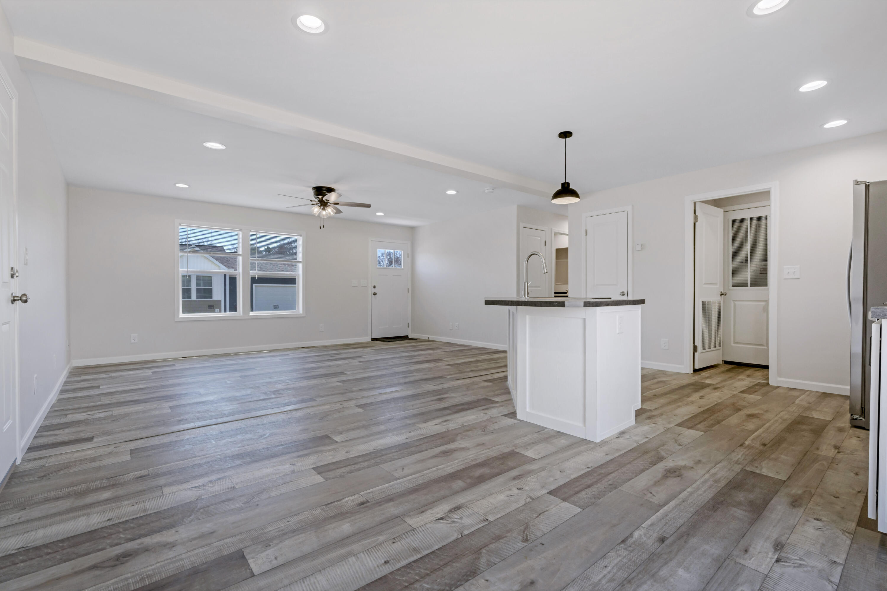16 Colony Way