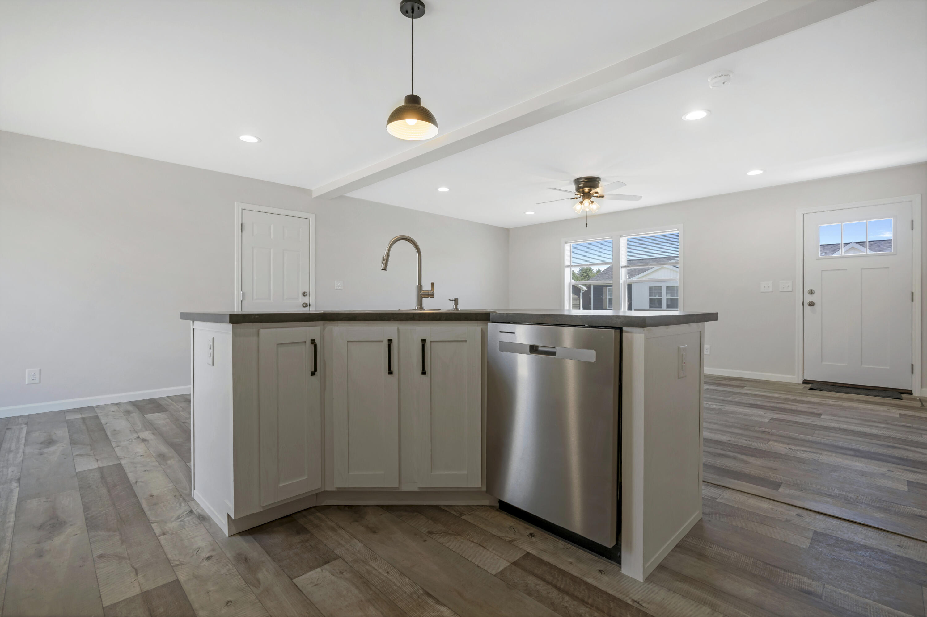 16 Colony Way