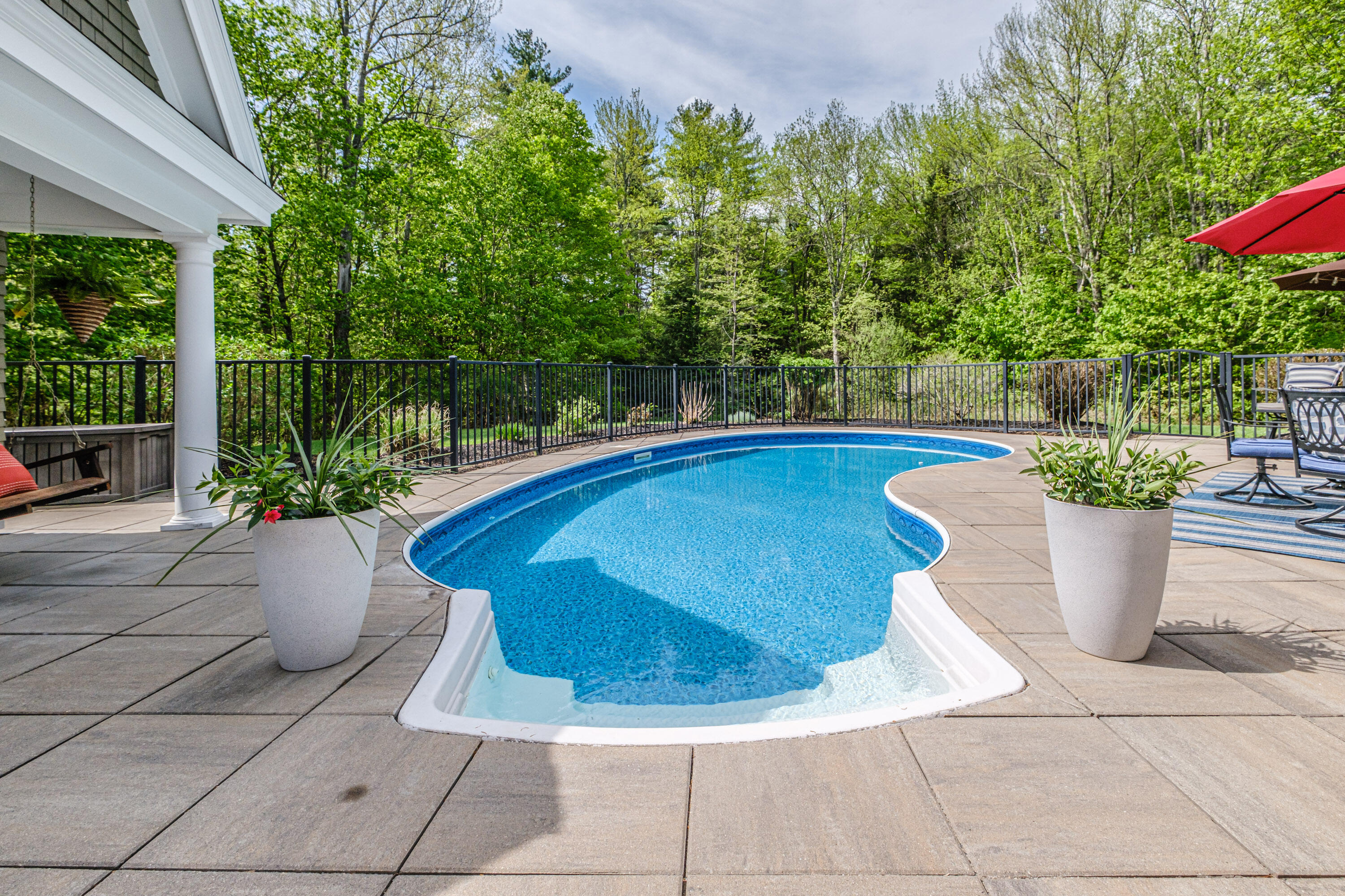 11 Silver Brook Circle