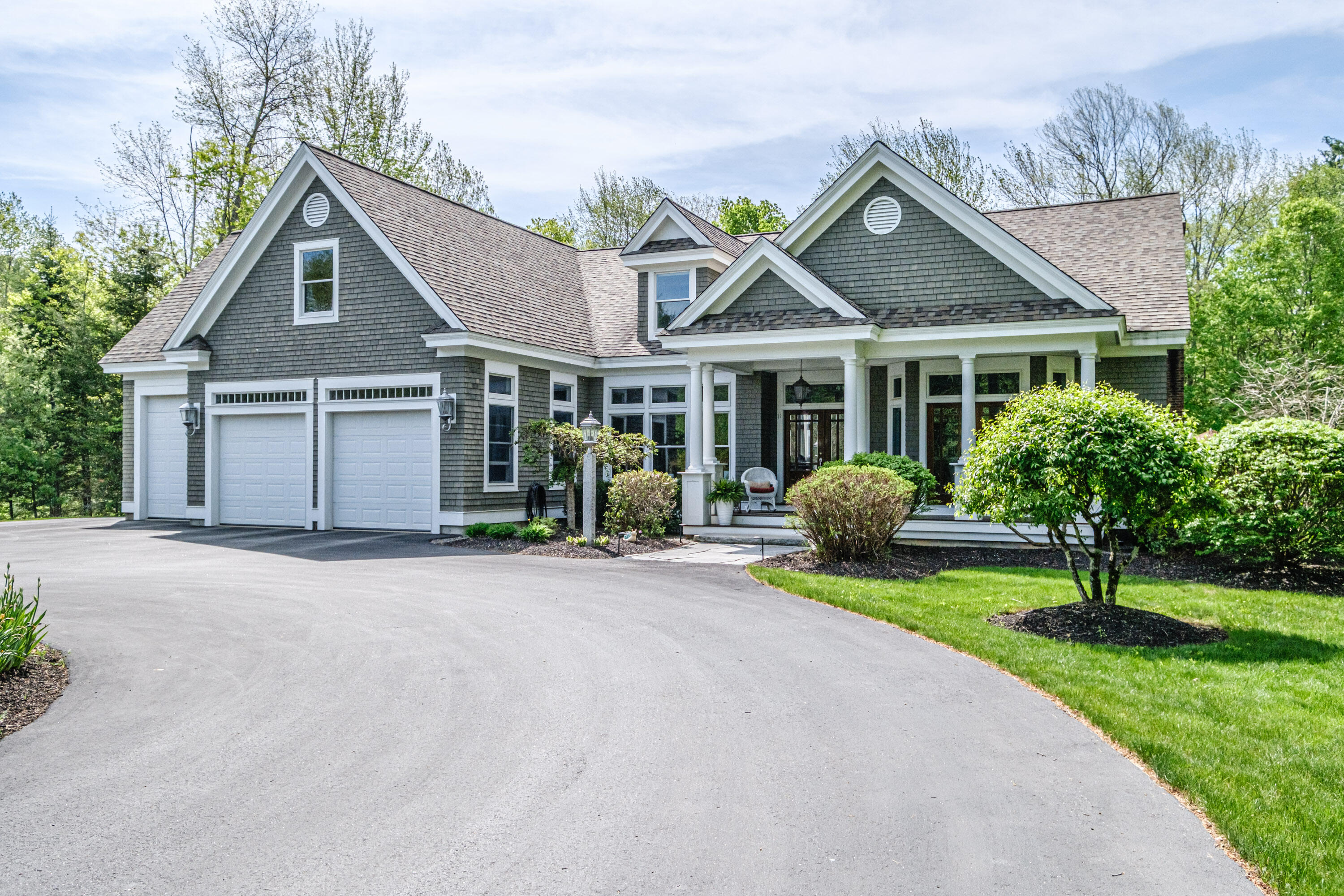 11 Silver Brook Circle