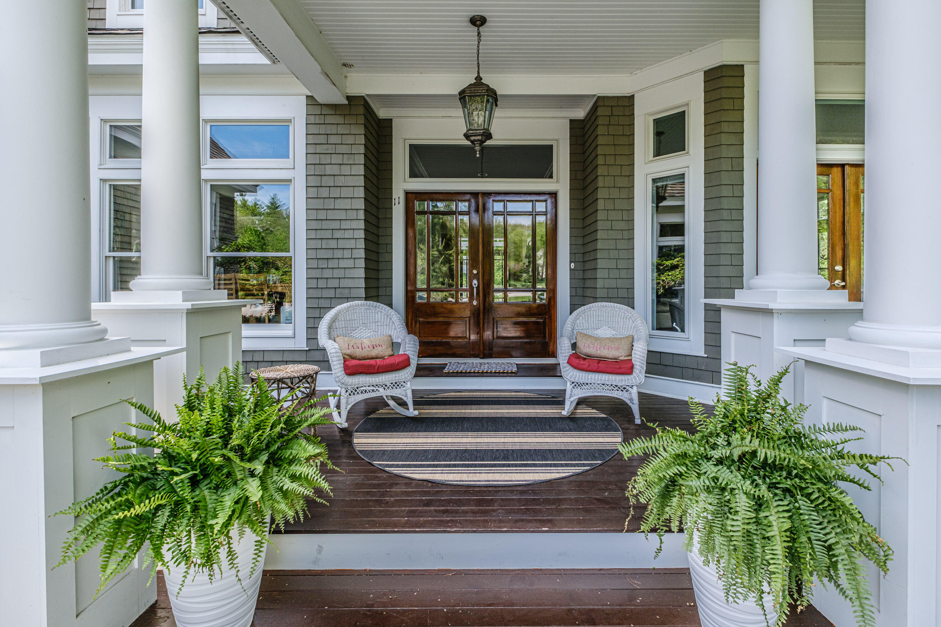 11 Silver Brook Circle