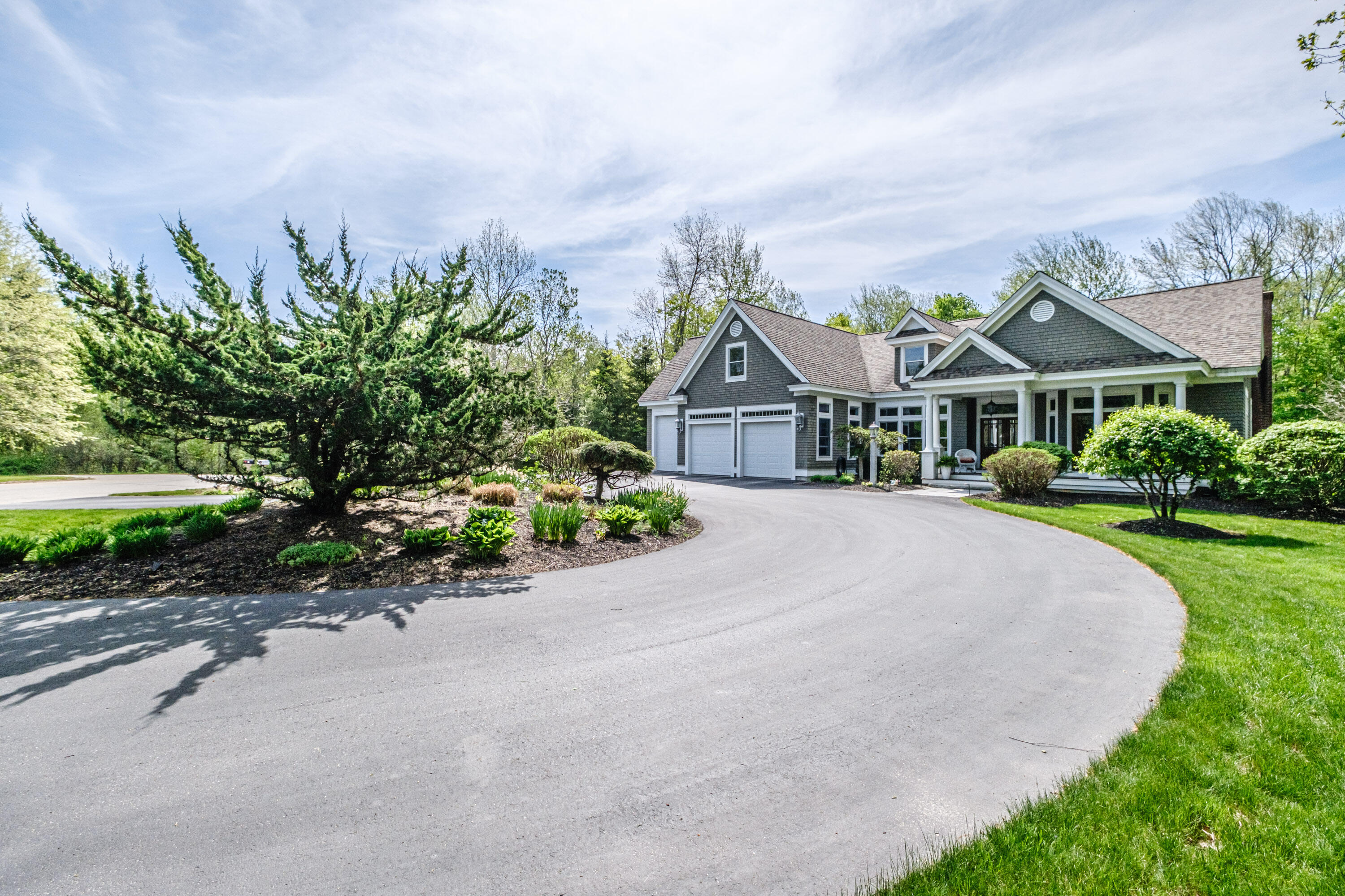 11 Silver Brook Circle