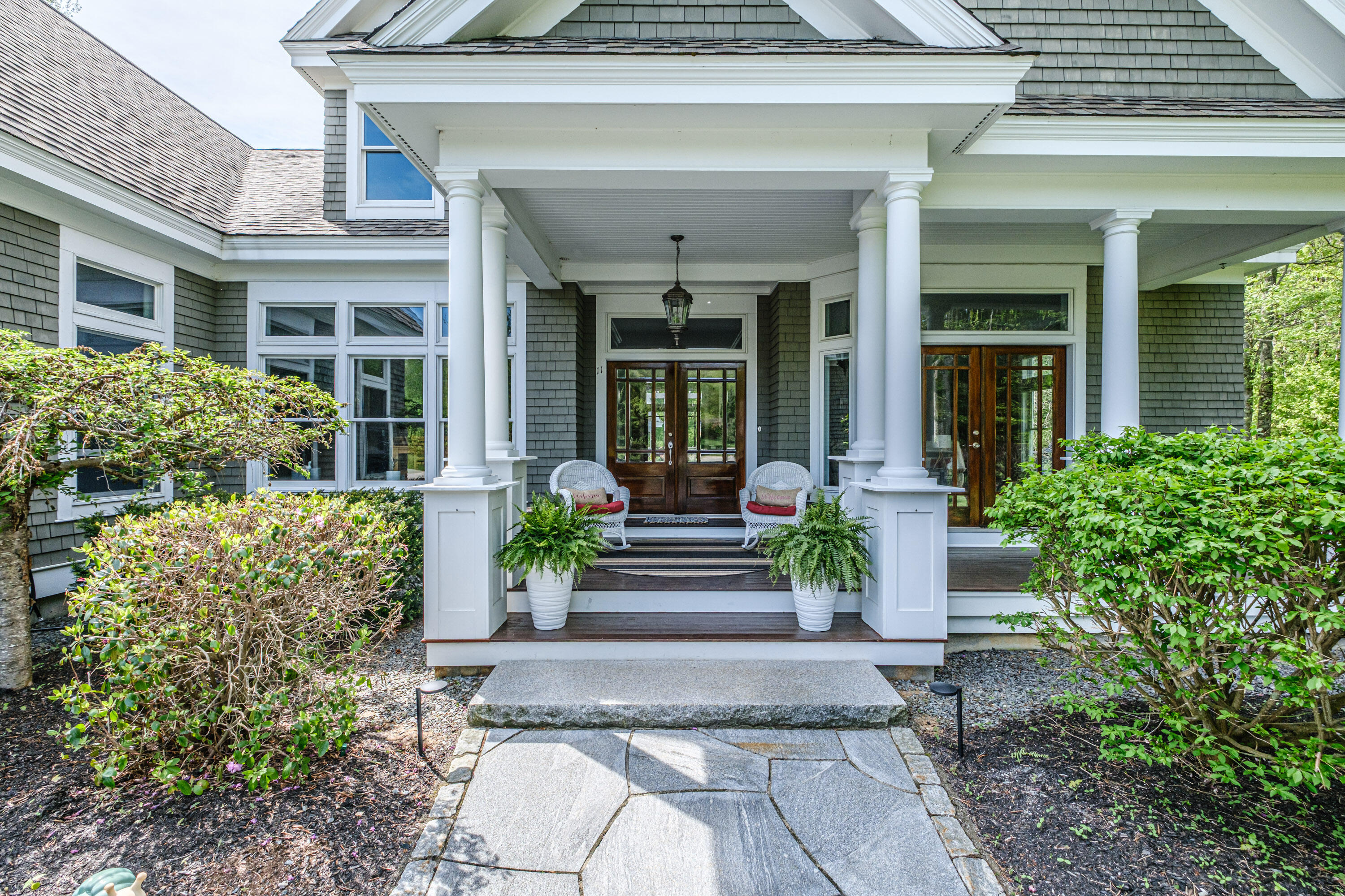 11 Silver Brook Circle